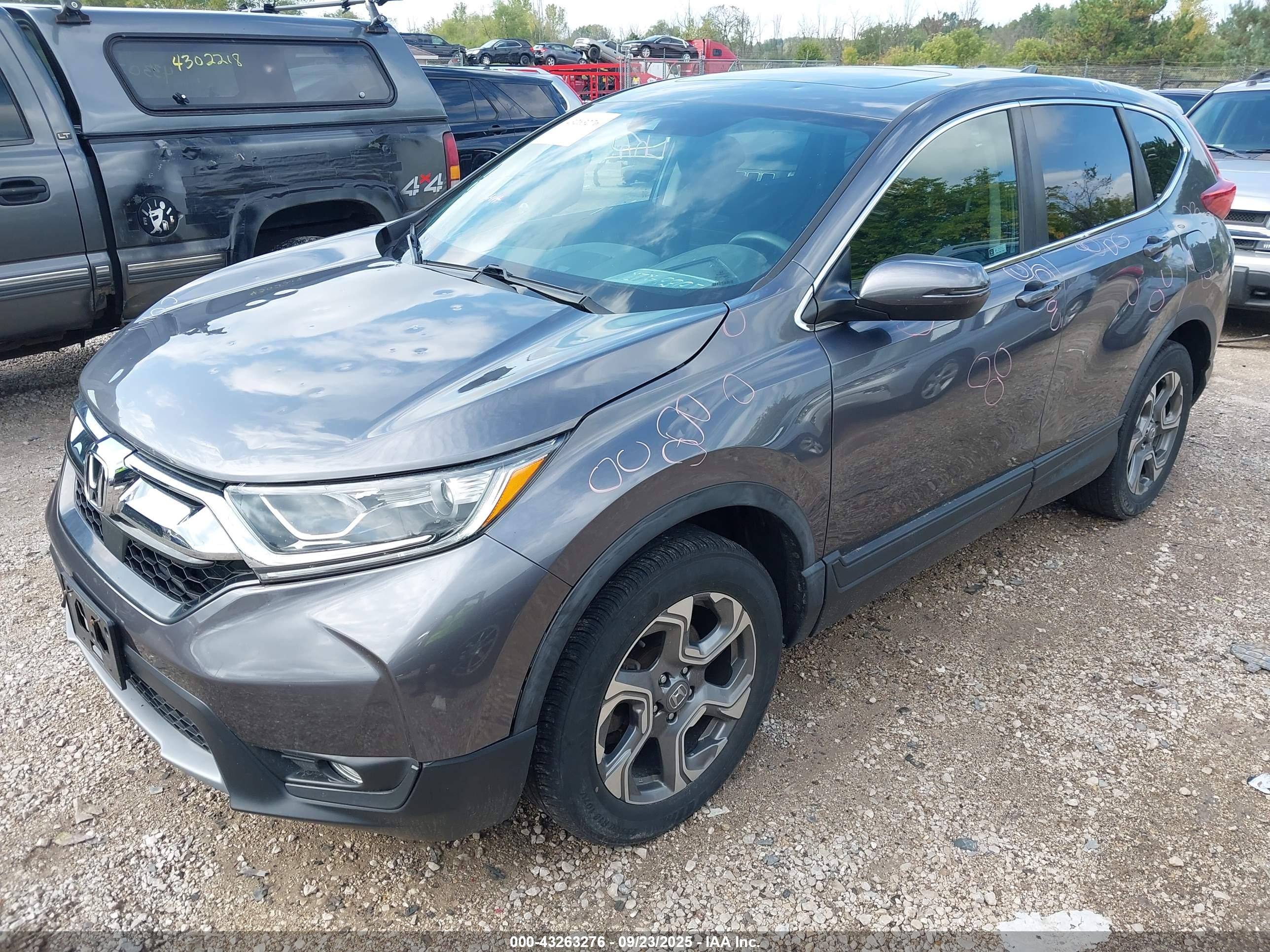 HONDA CR-V image 2