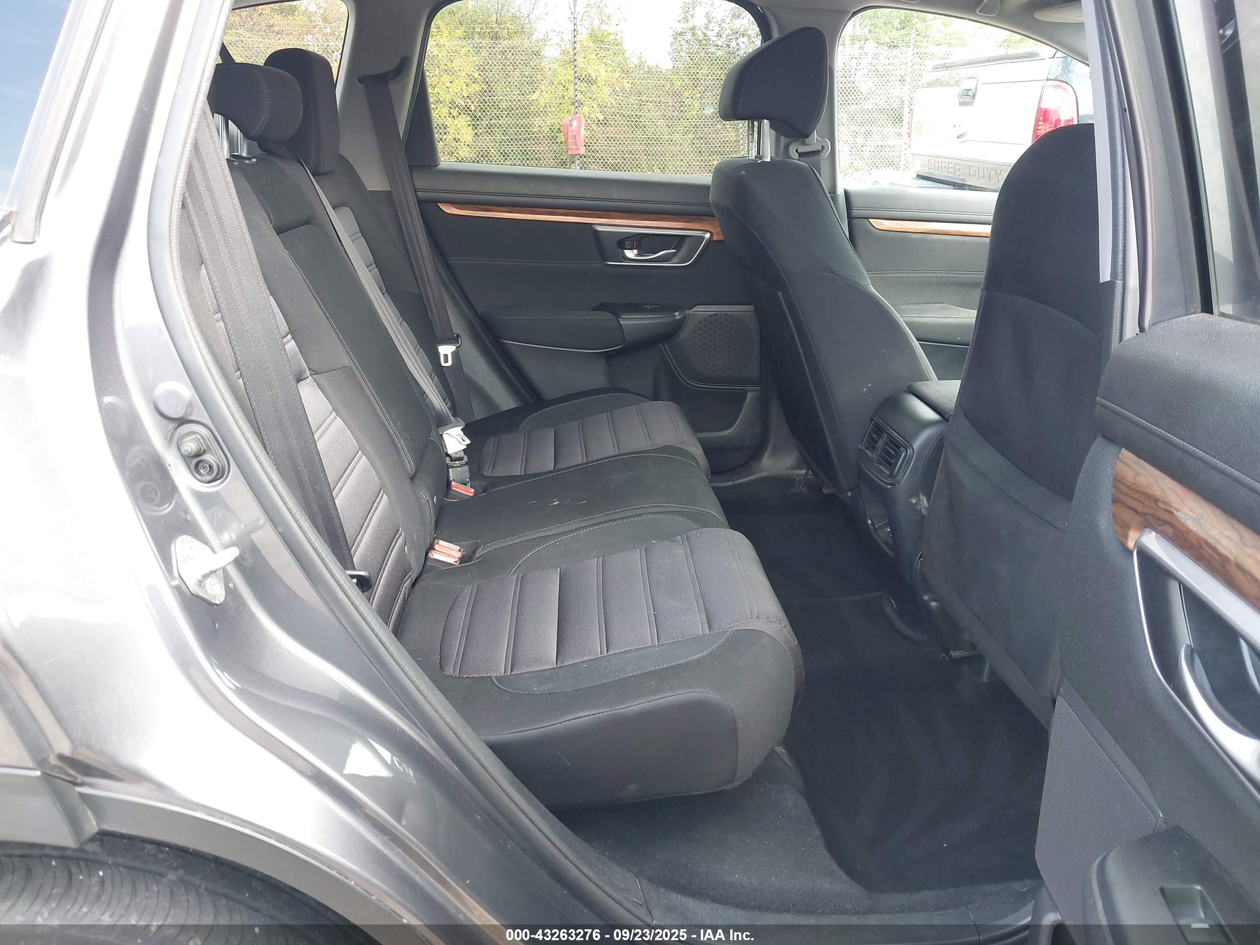 HONDA CR-V image 8