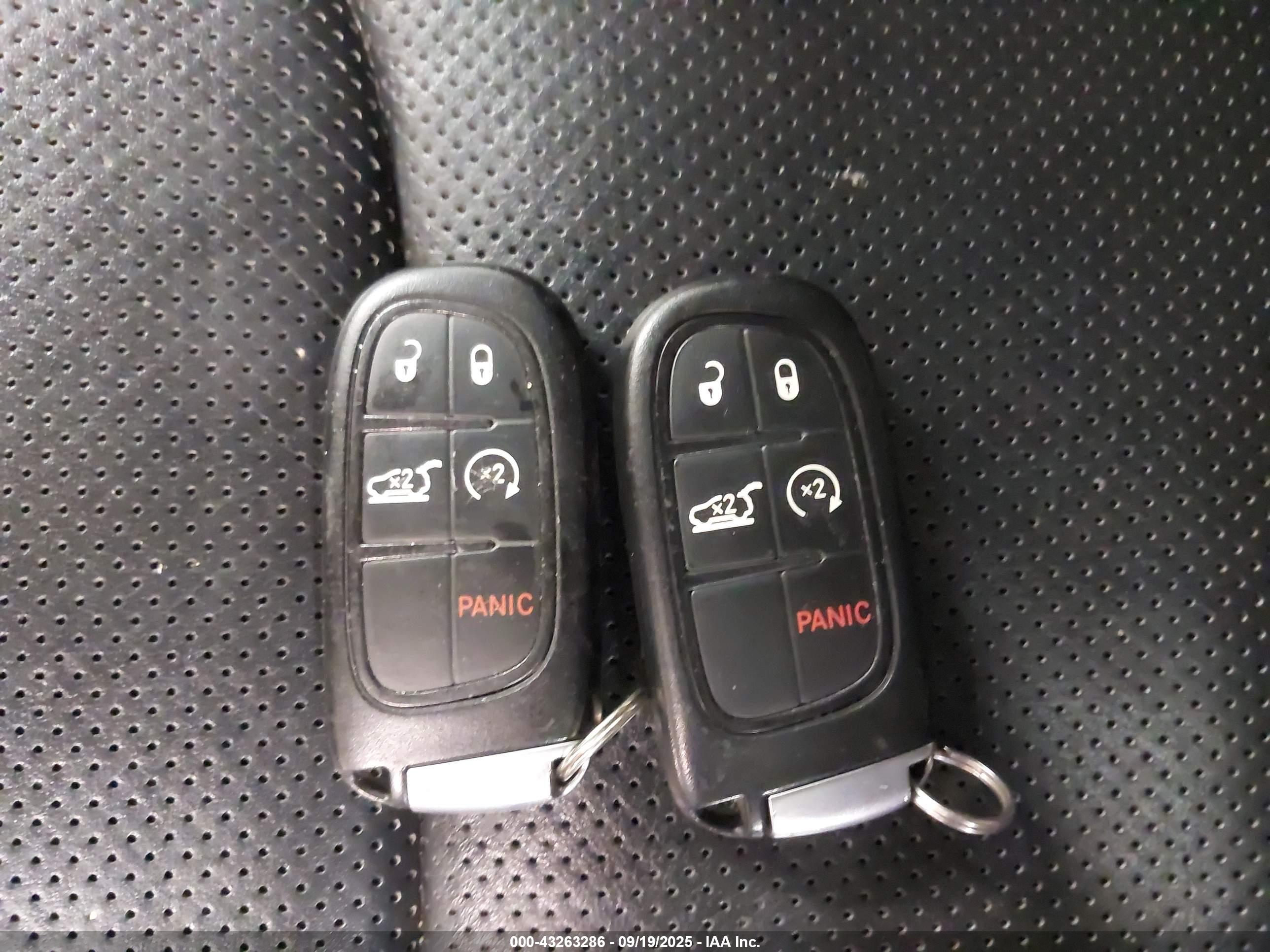 JEEP CHEROKEE image 11