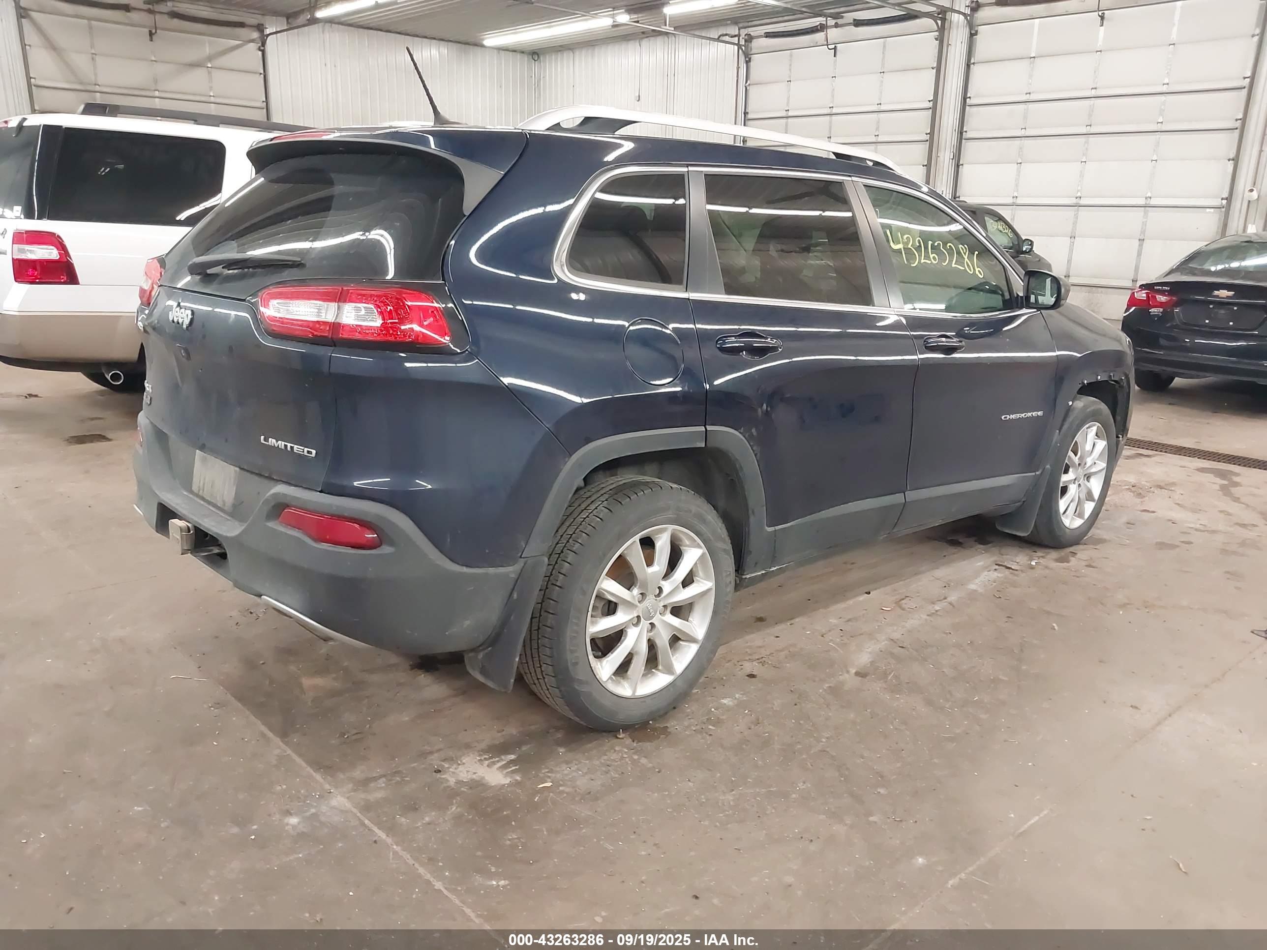 JEEP CHEROKEE image 4