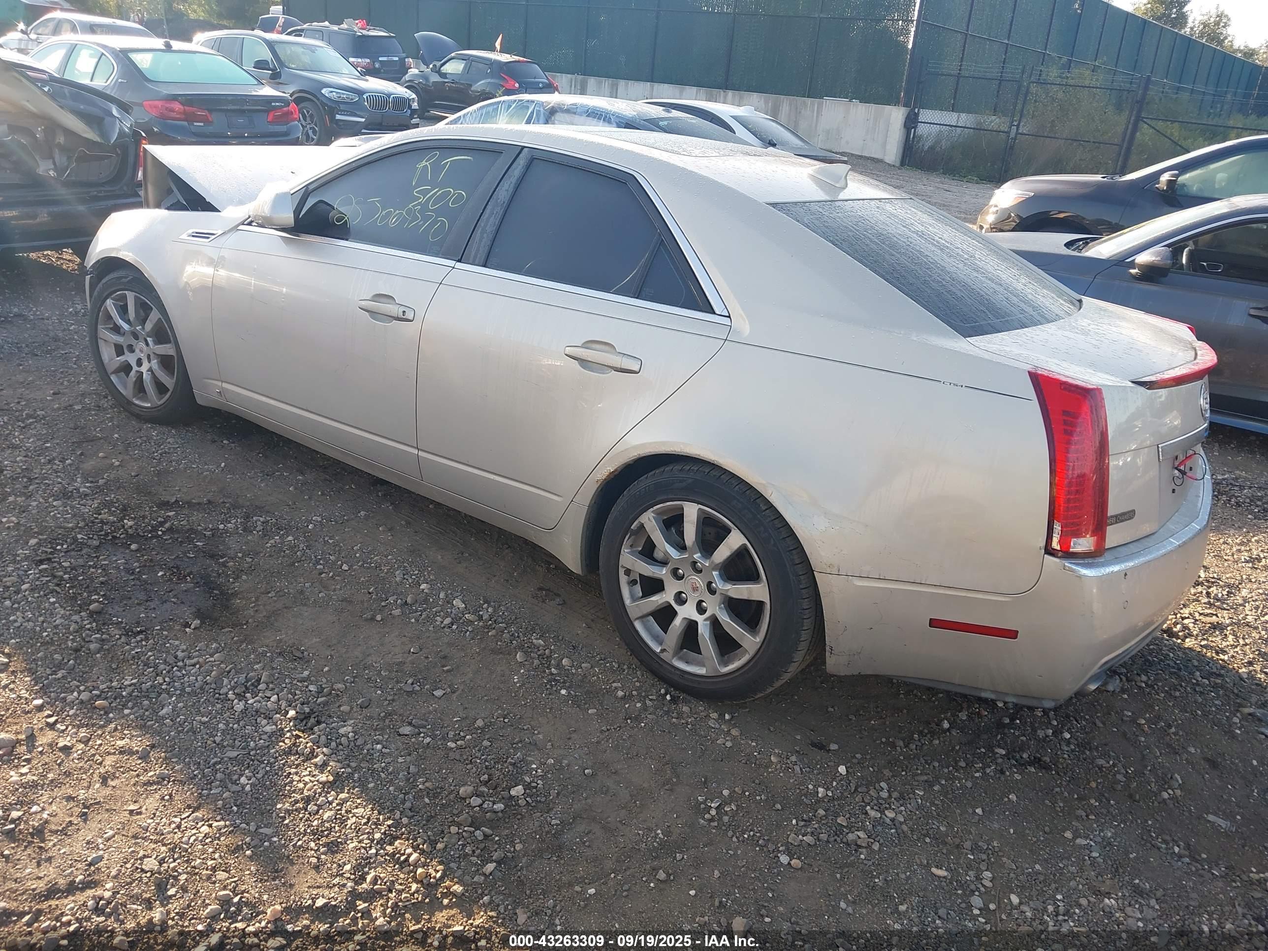 CADILLAC CTS image 3