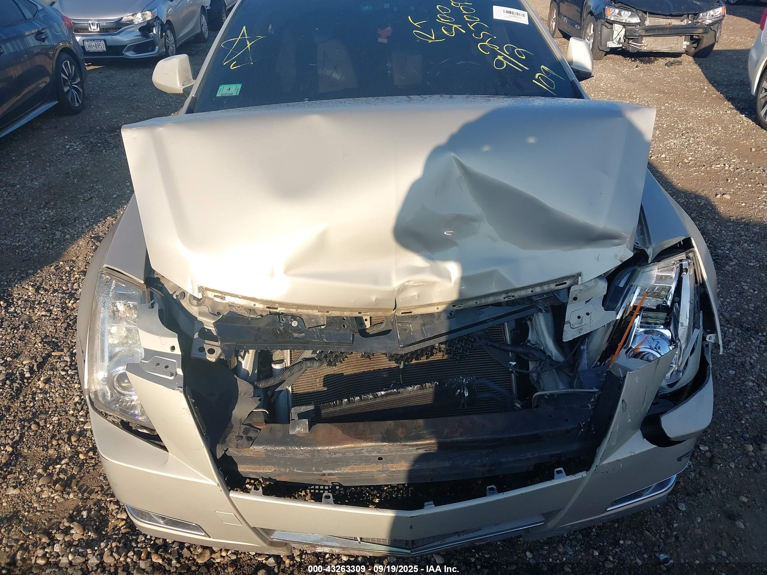 CADILLAC CTS image 6