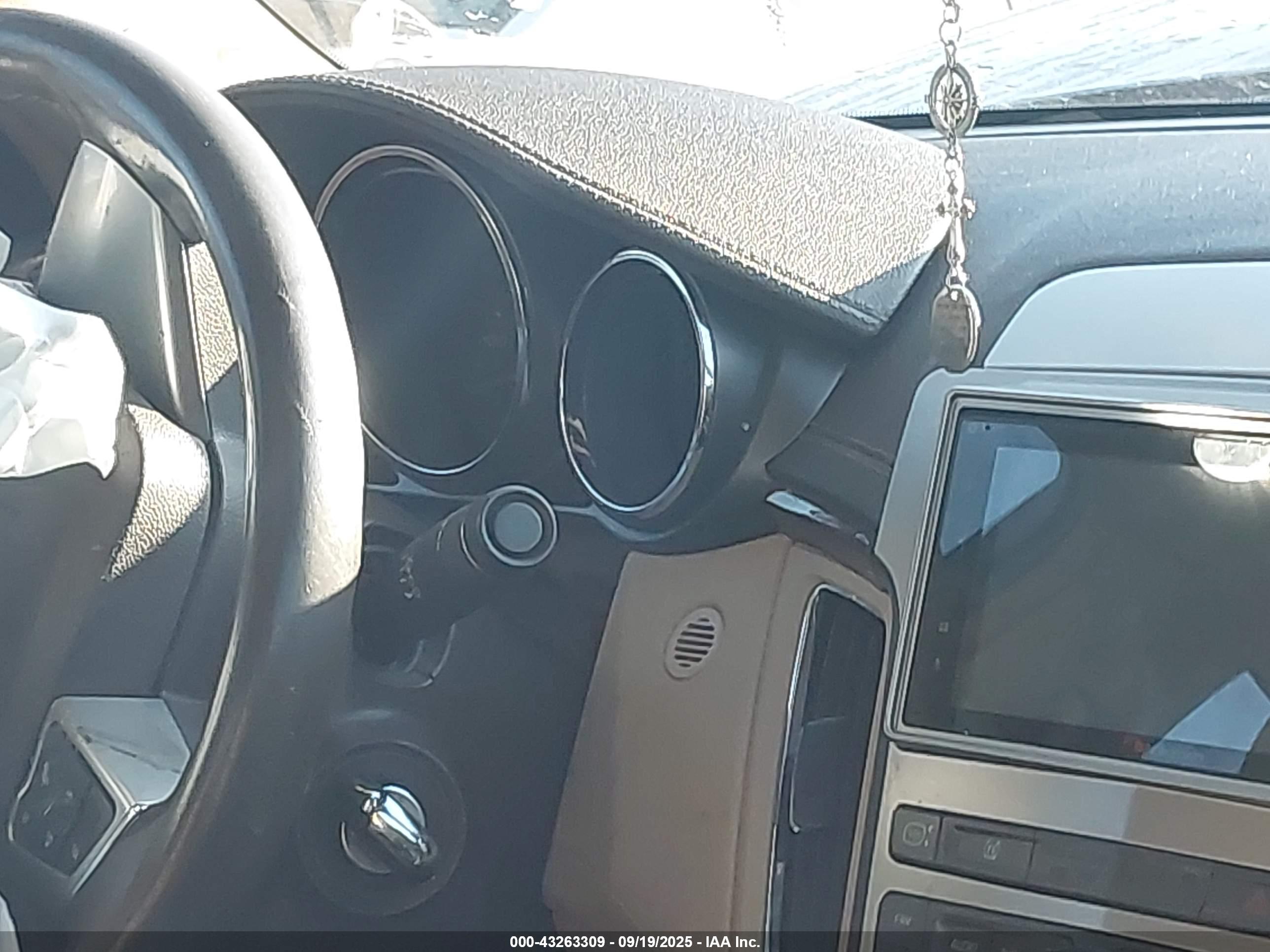 CADILLAC CTS image 7