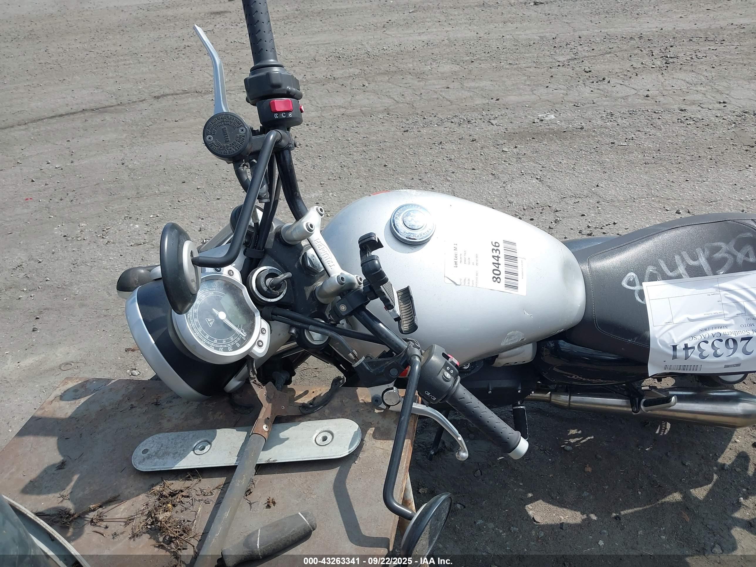 TRIUMPH MOTORCYCLE image 9