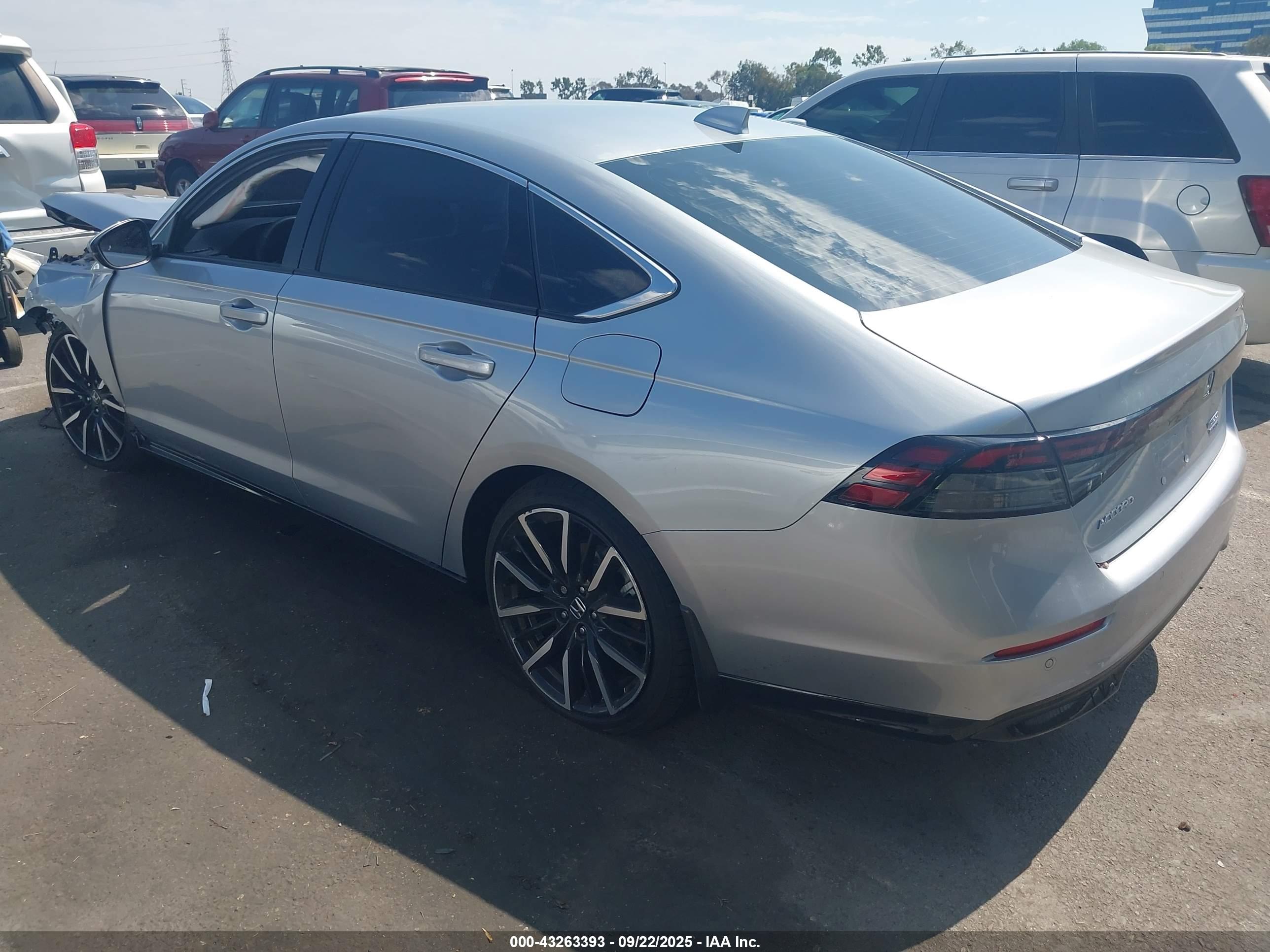 HONDA ACCORD image 3