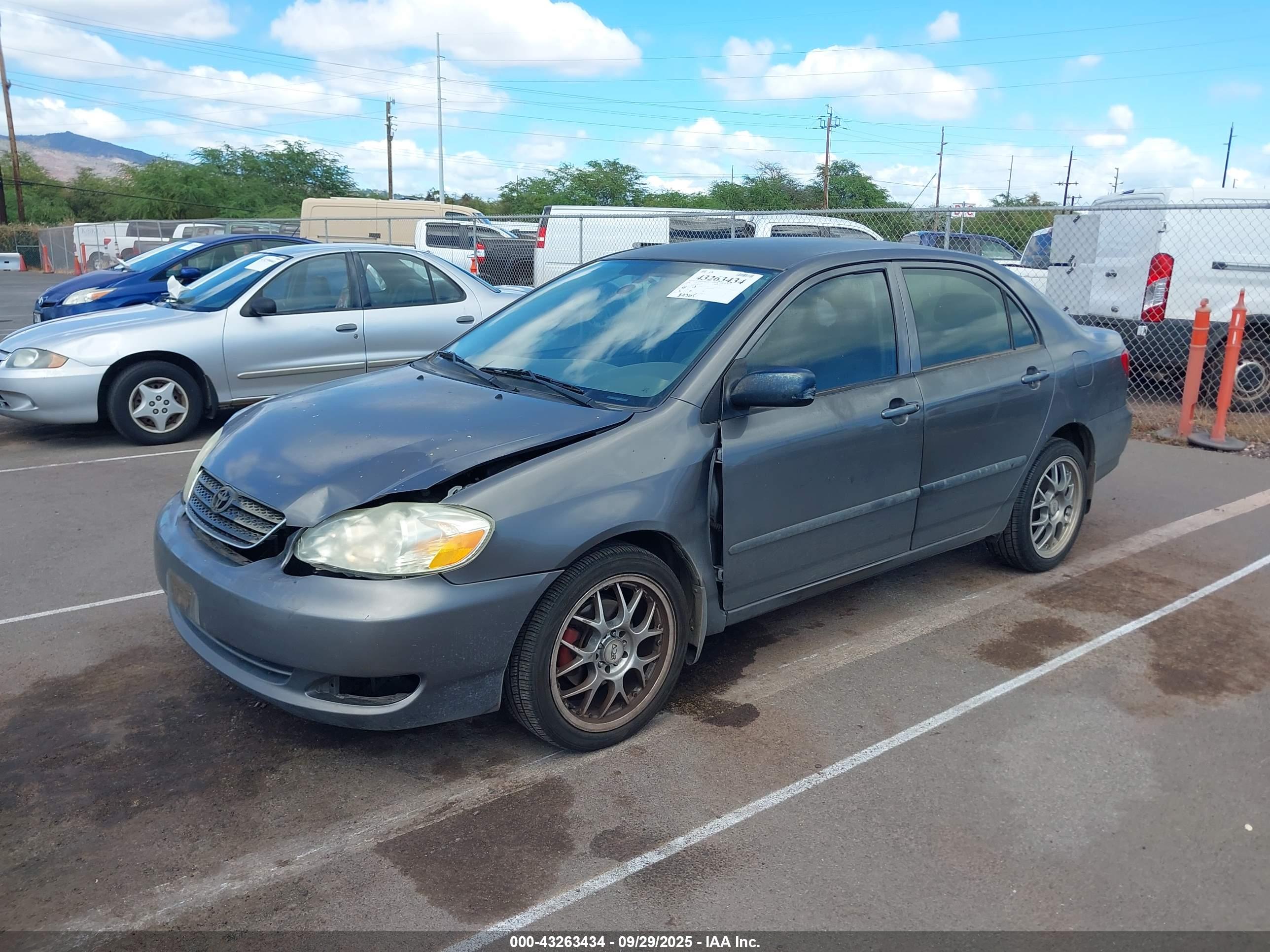 TOYOTA COROLLA image 2