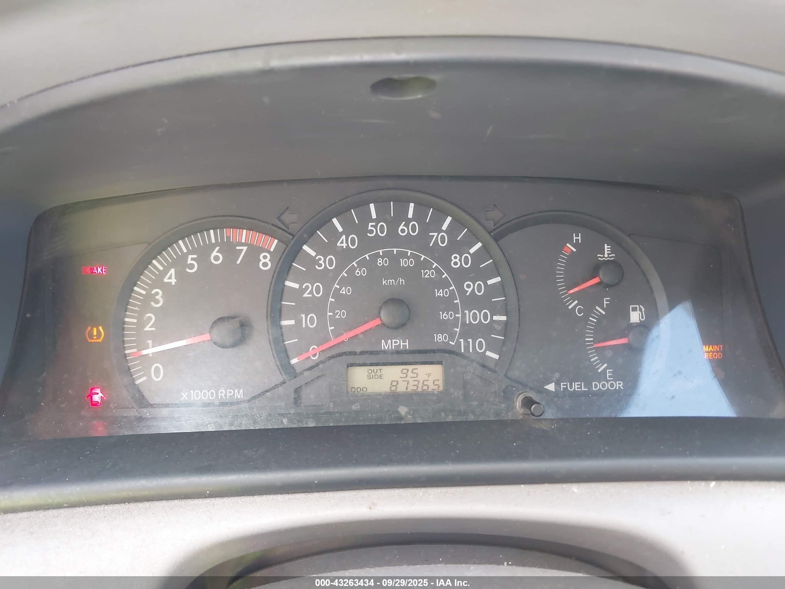 TOYOTA COROLLA image 7