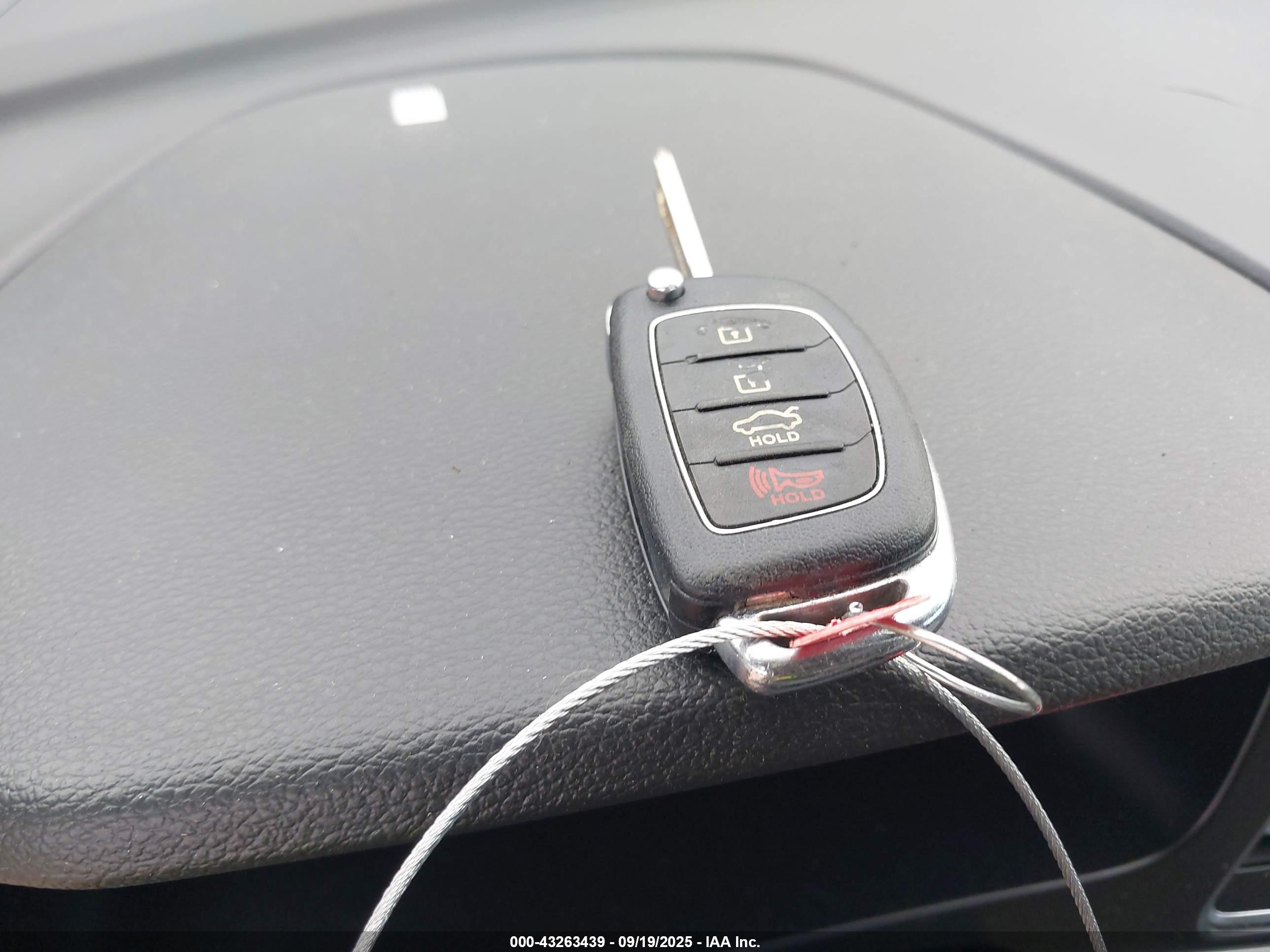 HYUNDAI SONATA image 11