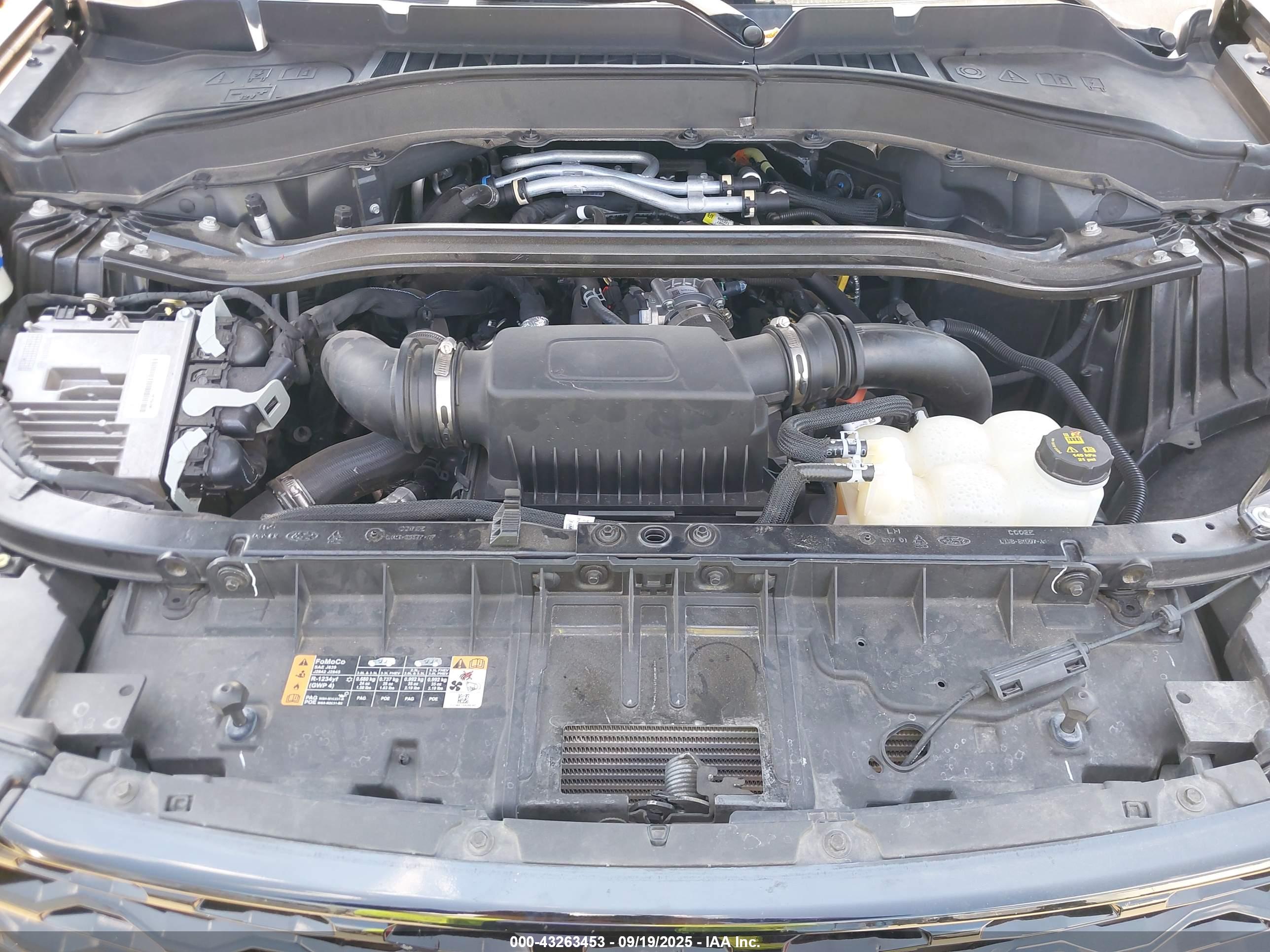 FORD EXPLORER image 10