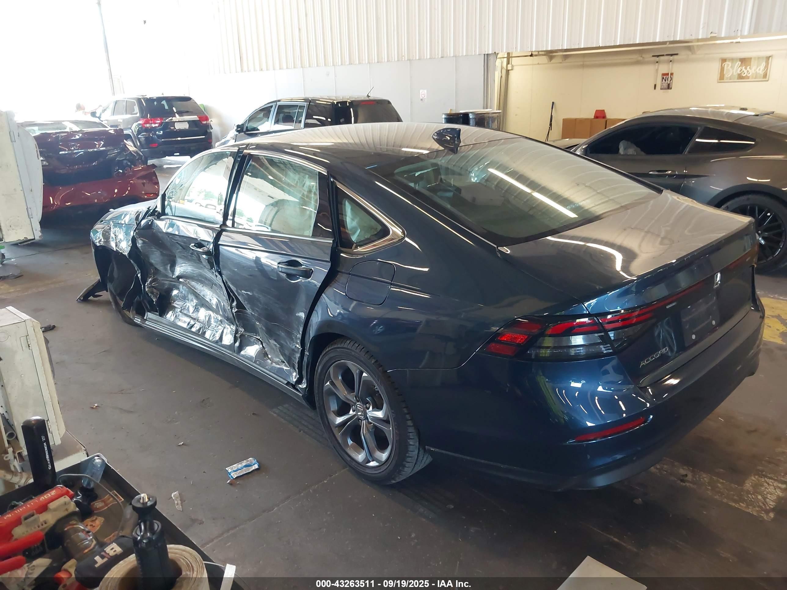 HONDA ACCORD image 3