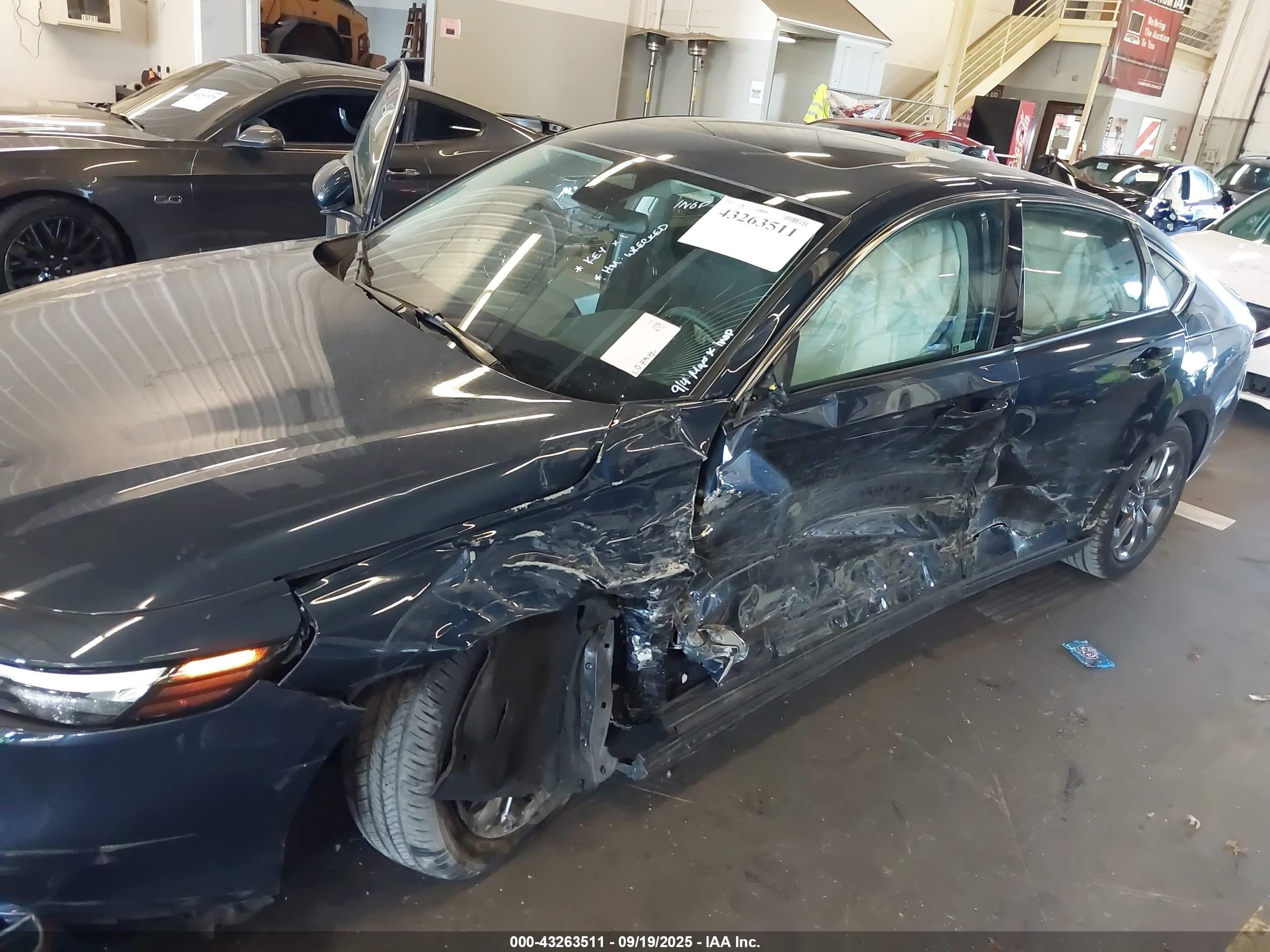 HONDA ACCORD image 6