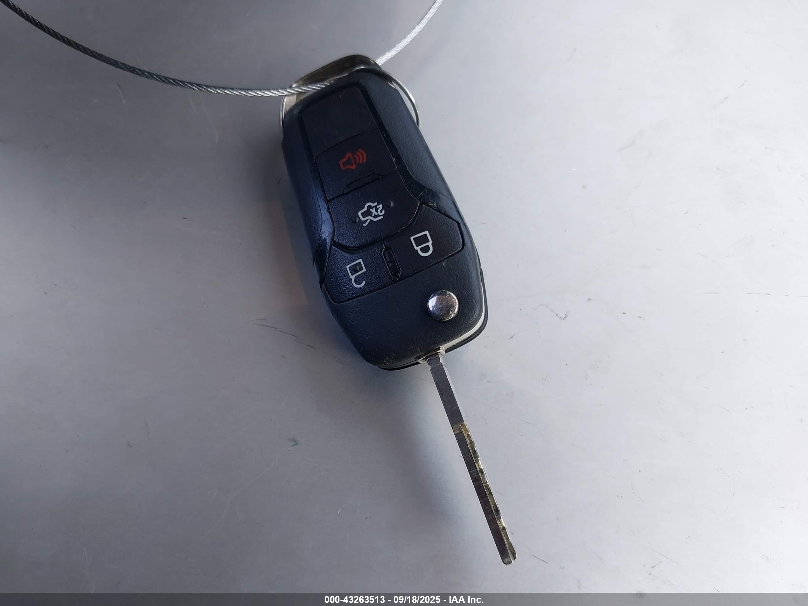 FORD FUSION image 11