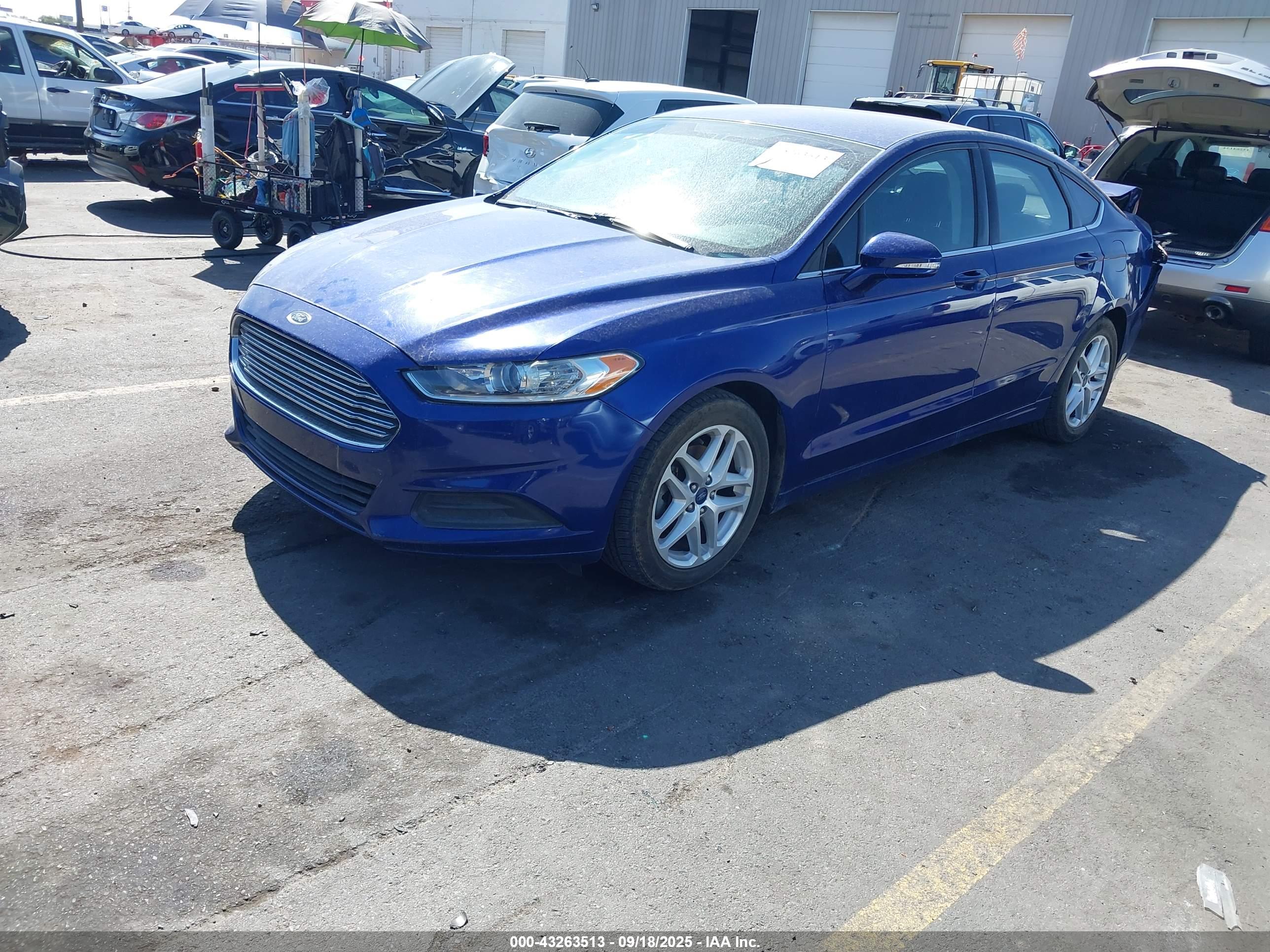 FORD FUSION image 2