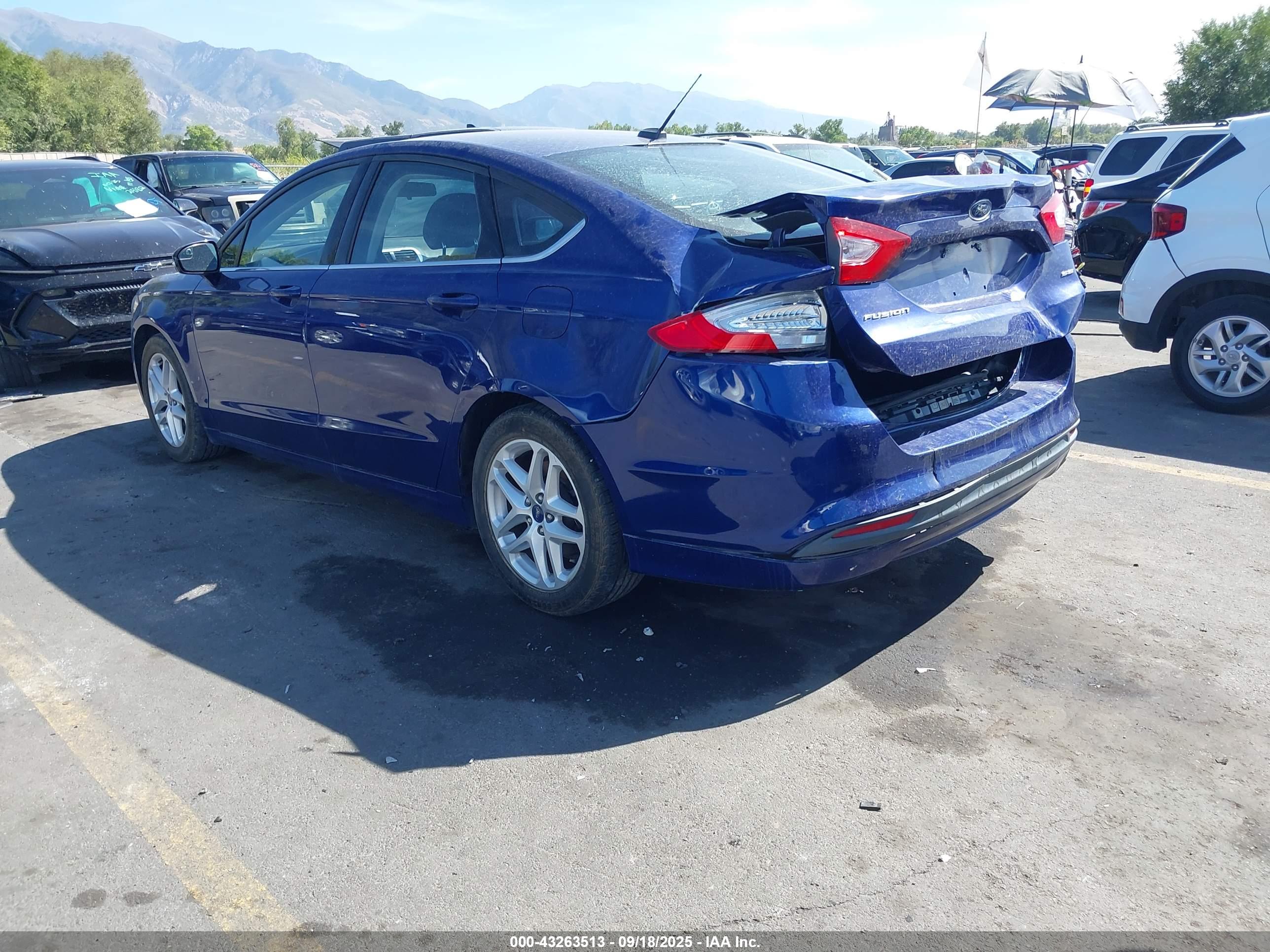 FORD FUSION image 3