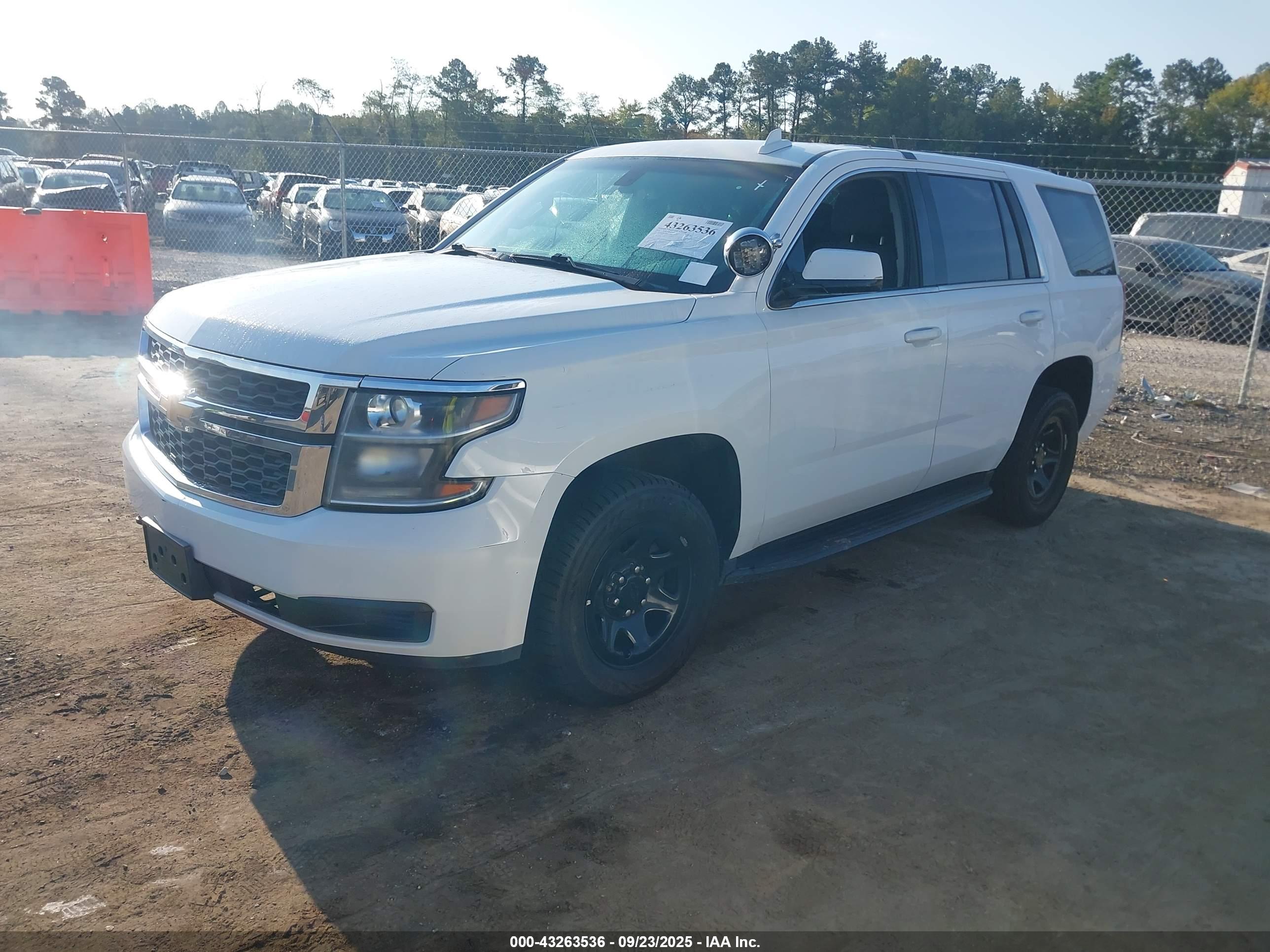 CHEVROLET TAHOE image 2