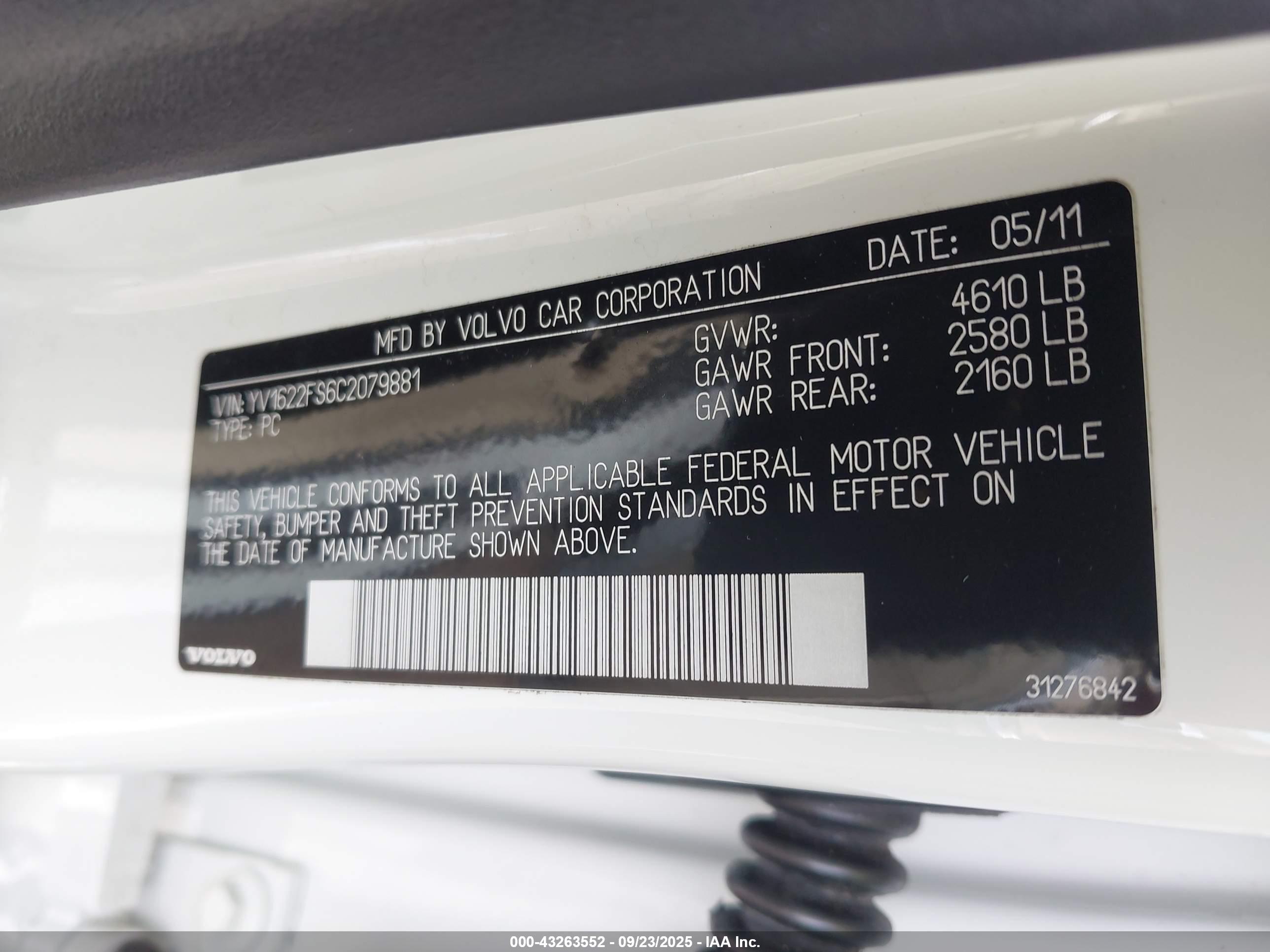 VOLVO S60 image 9