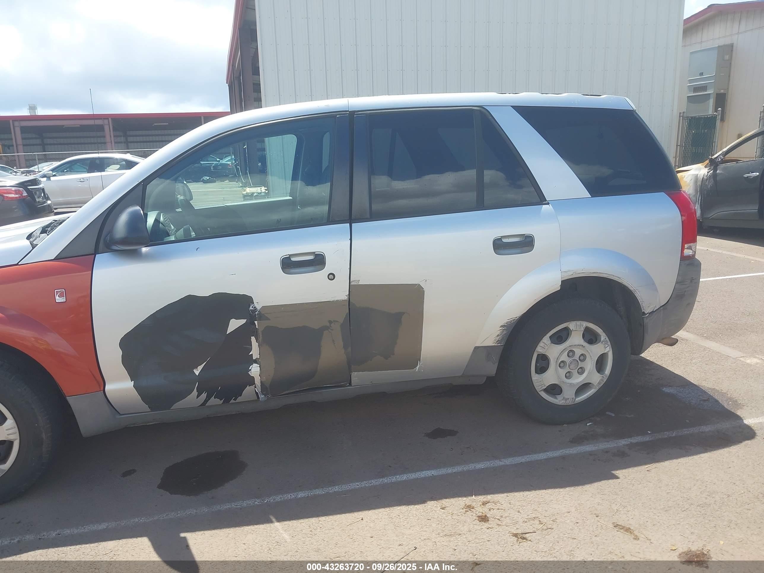 SATURN VUE image 6