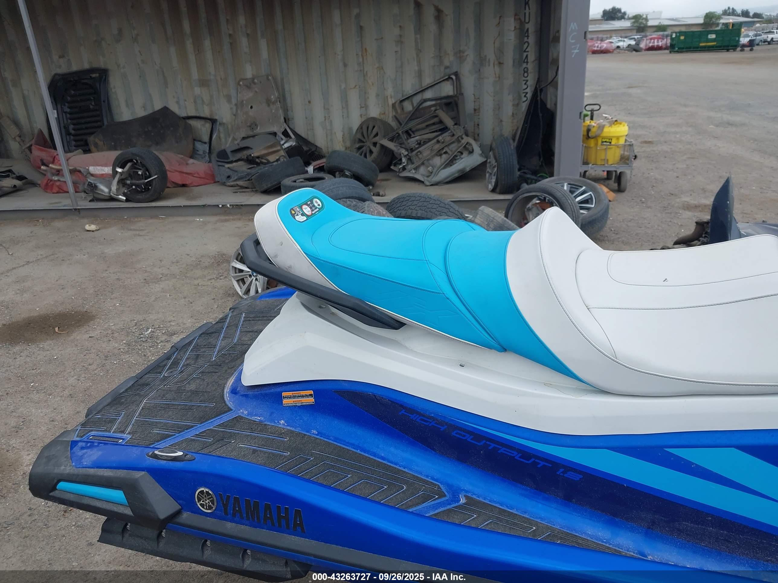YAMAHA WAVERUNNER image 8