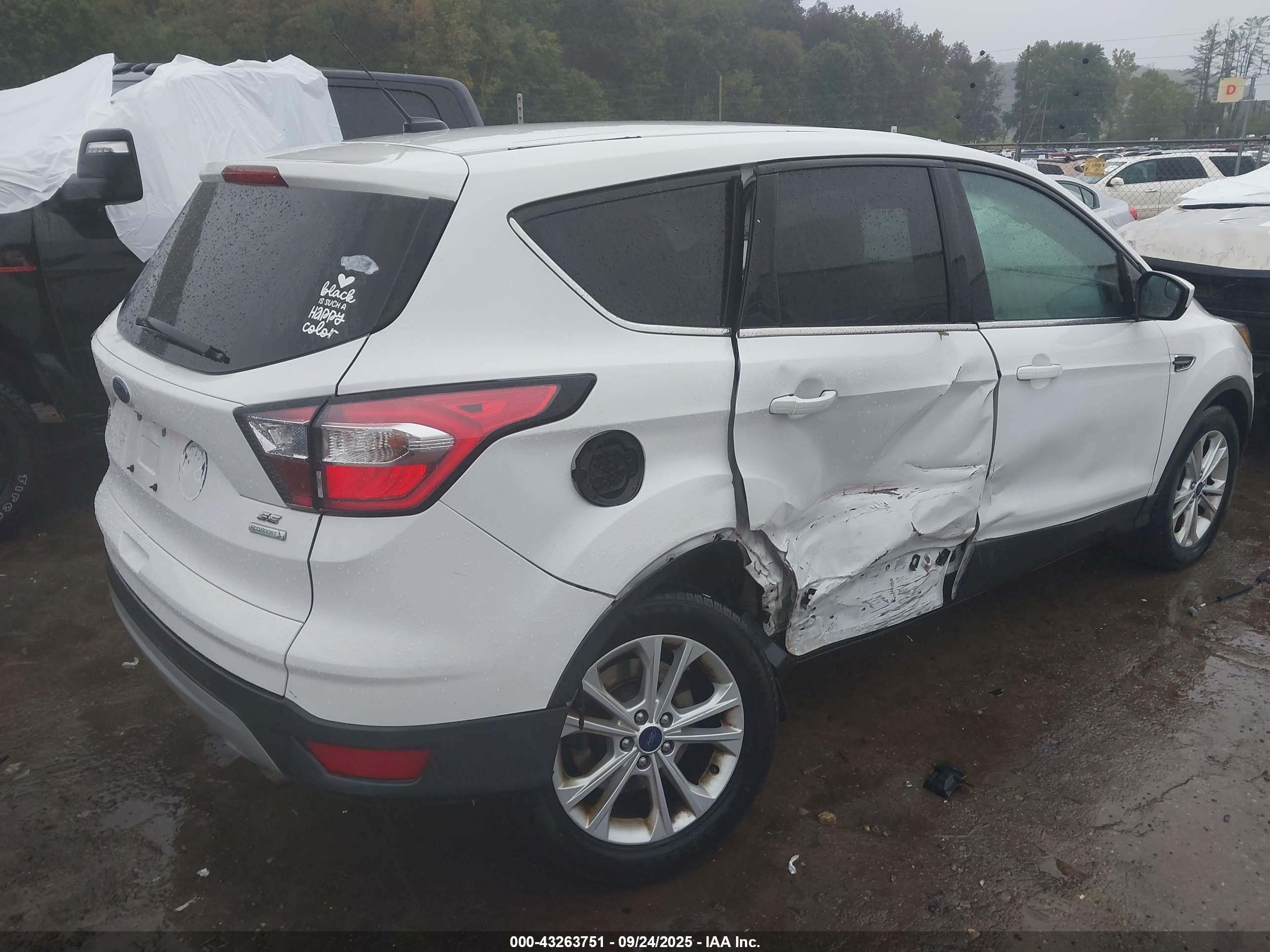 FORD ESCAPE image 4