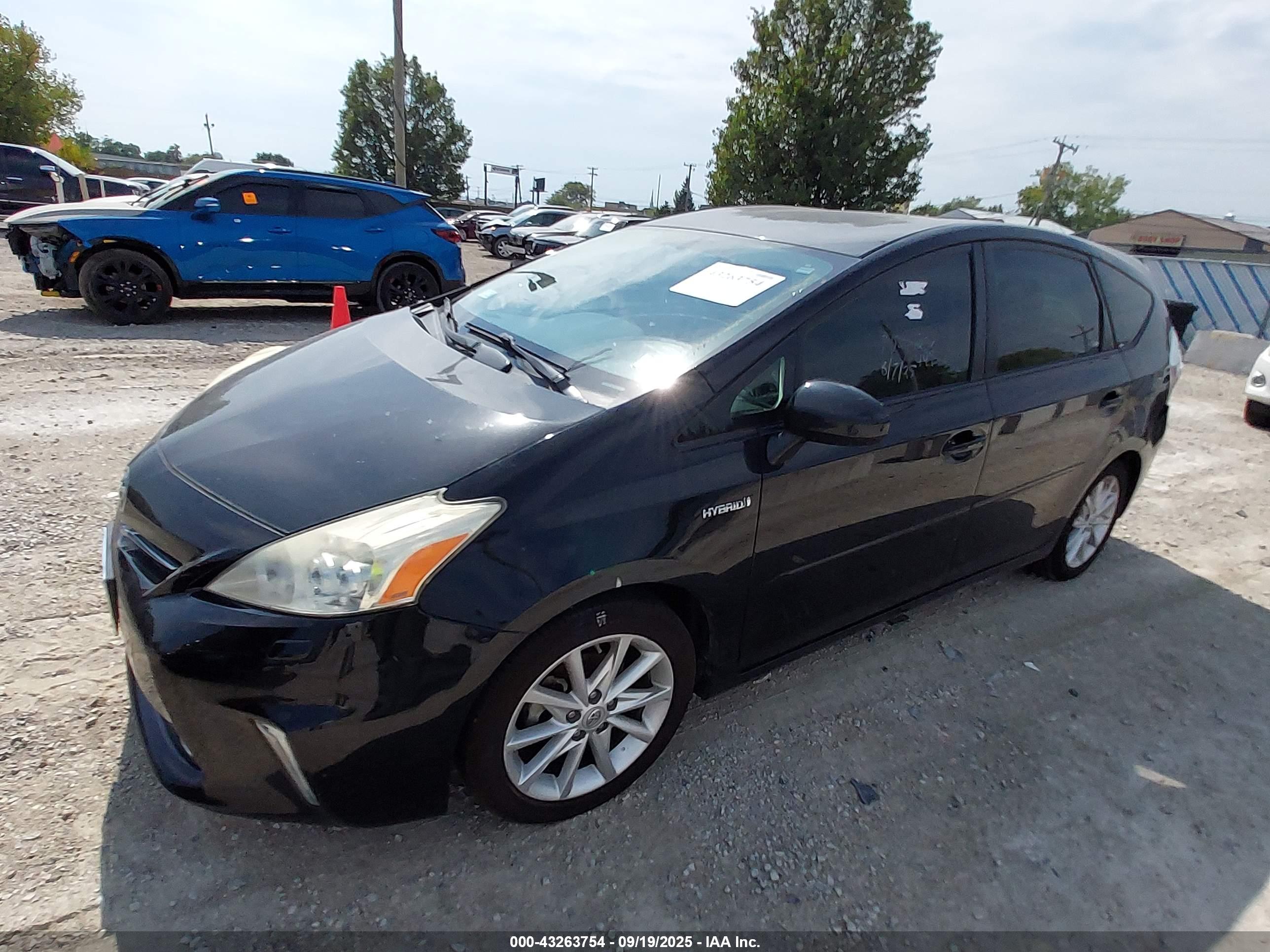 TOYOTA PRIUS image 2