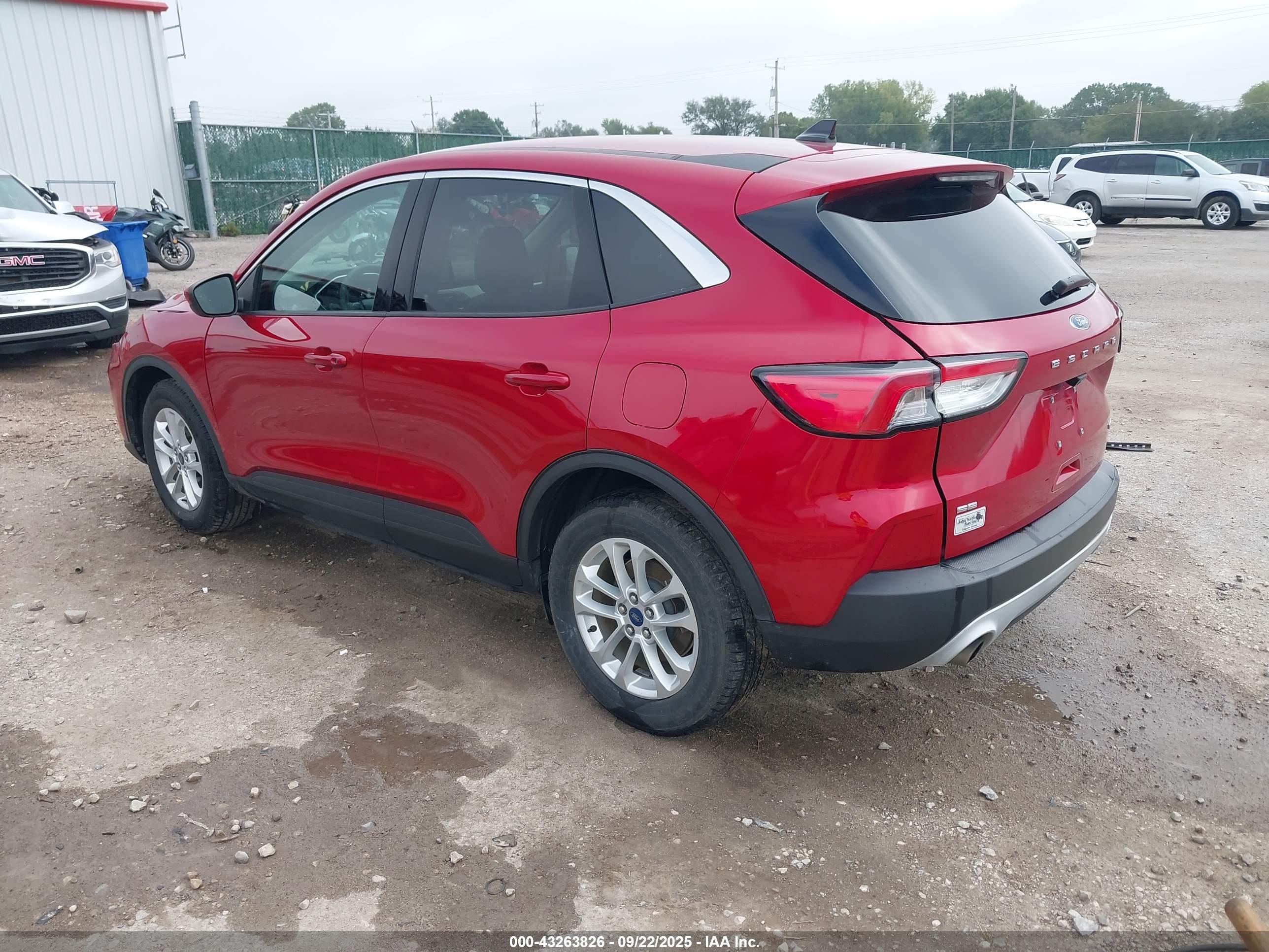 FORD ESCAPE image 3
