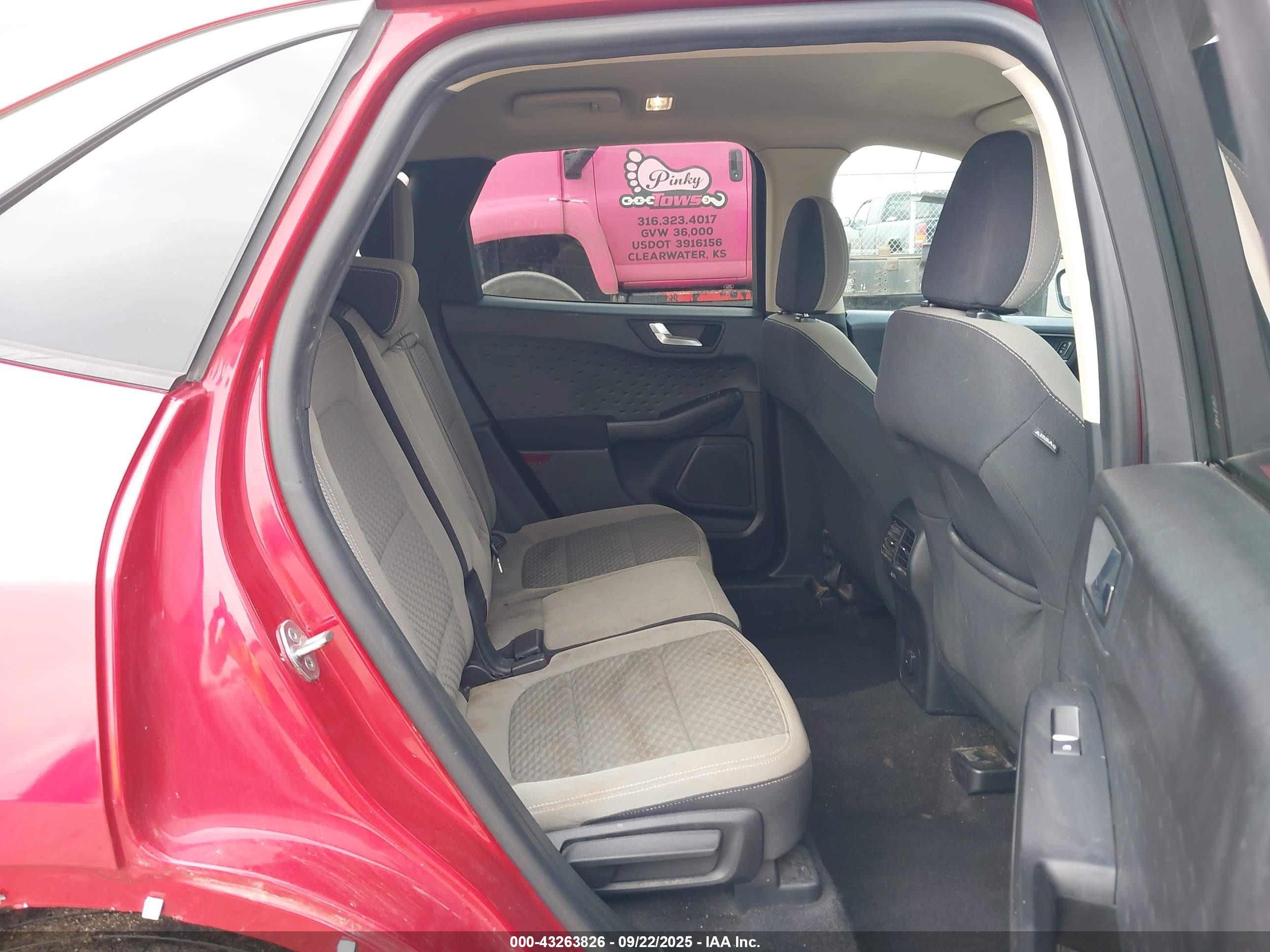 FORD ESCAPE image 8