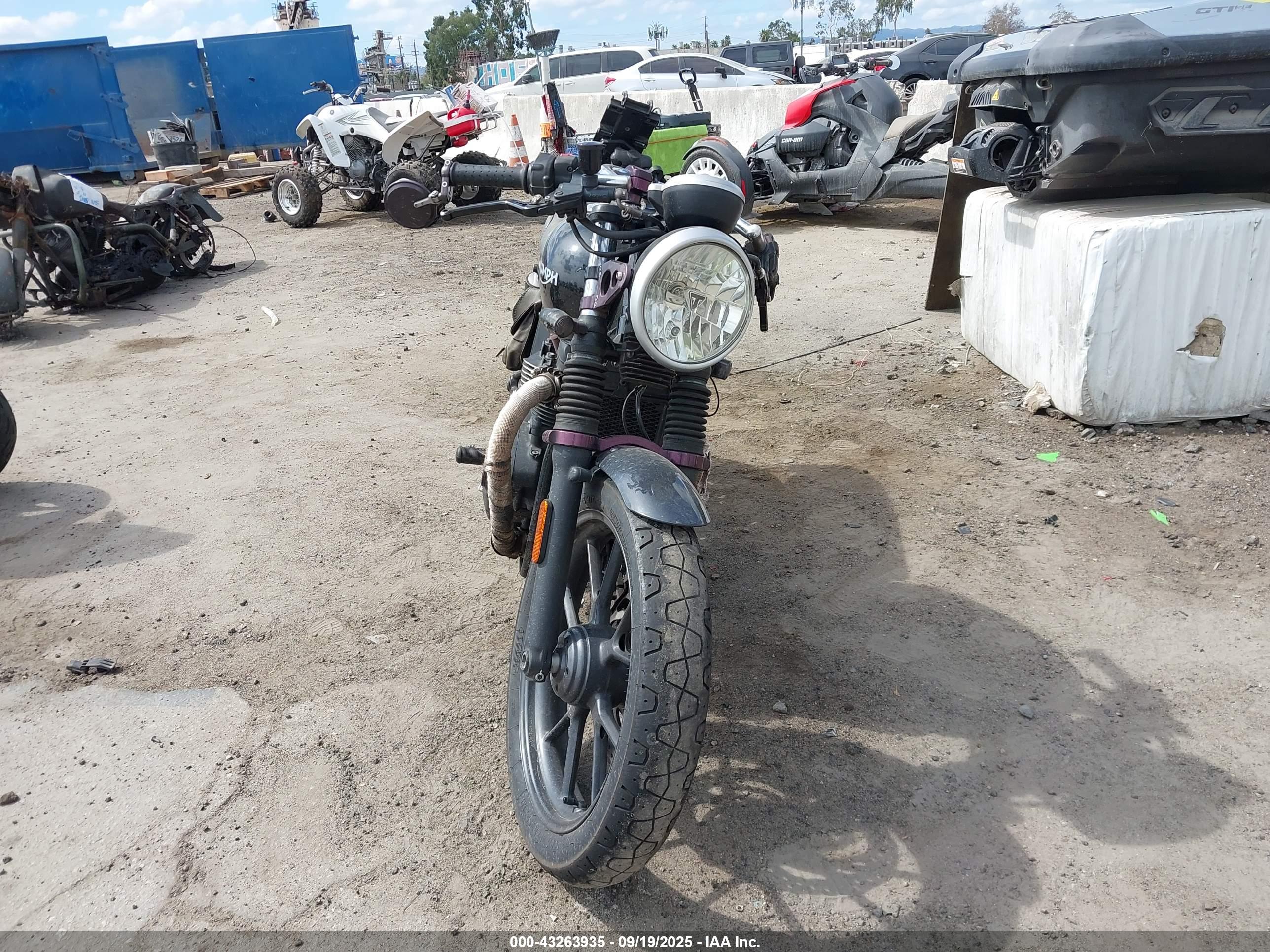 TRIUMPH MOTORCYCLE image 5