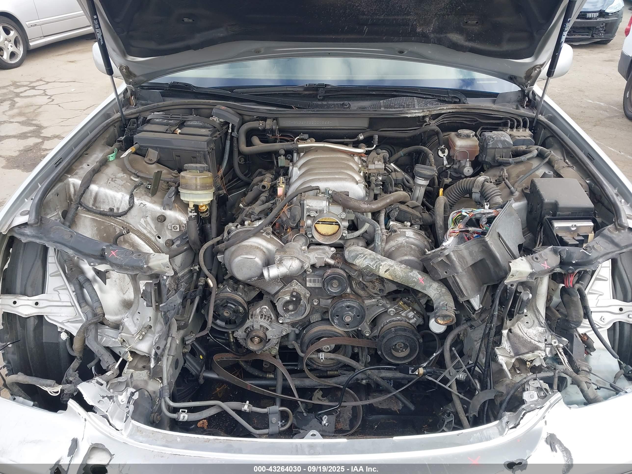 LEXUS LS image 6