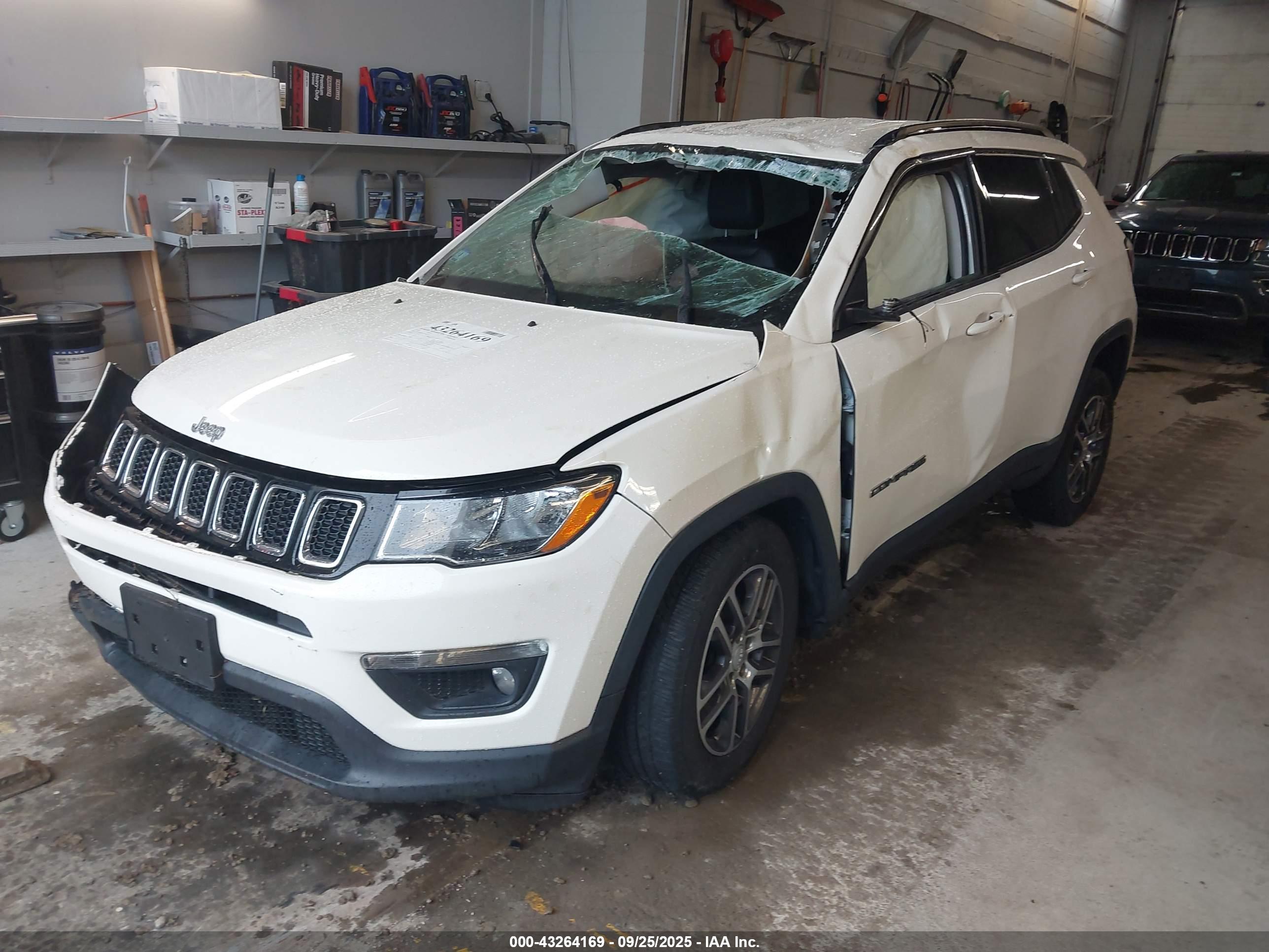 JEEP COMPASS image 2
