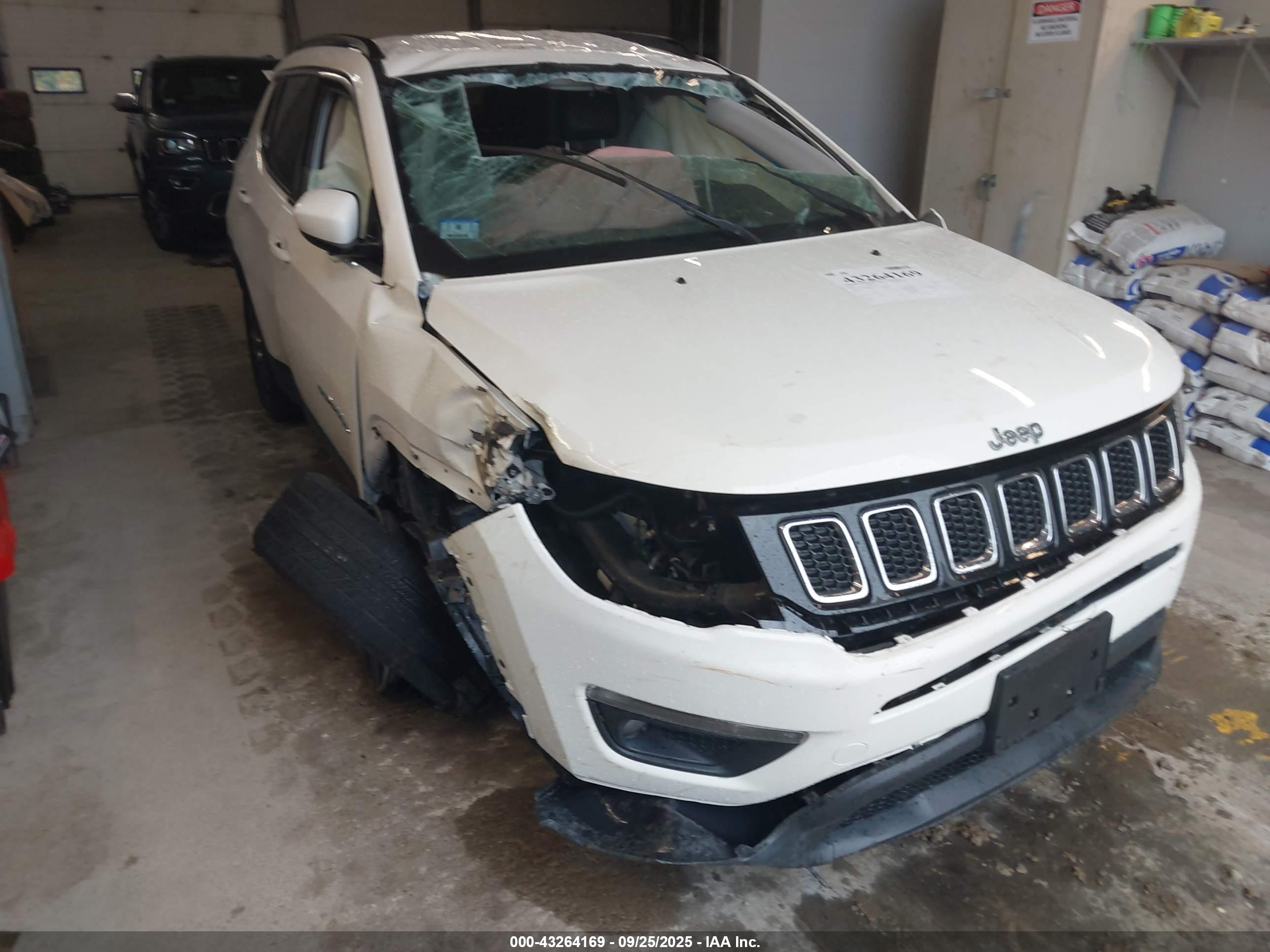 JEEP COMPASS image 6