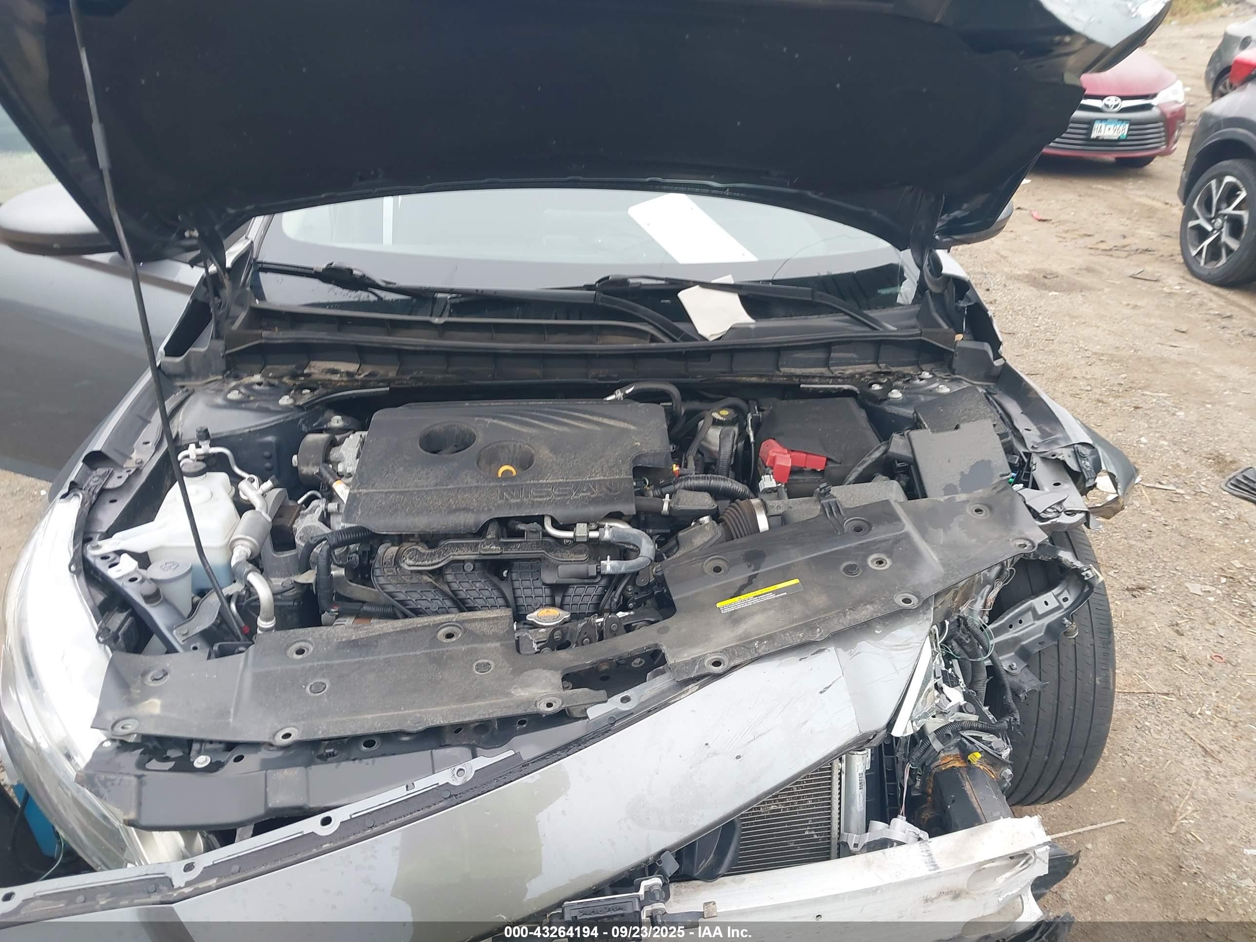 NISSAN ALTIMA image 10