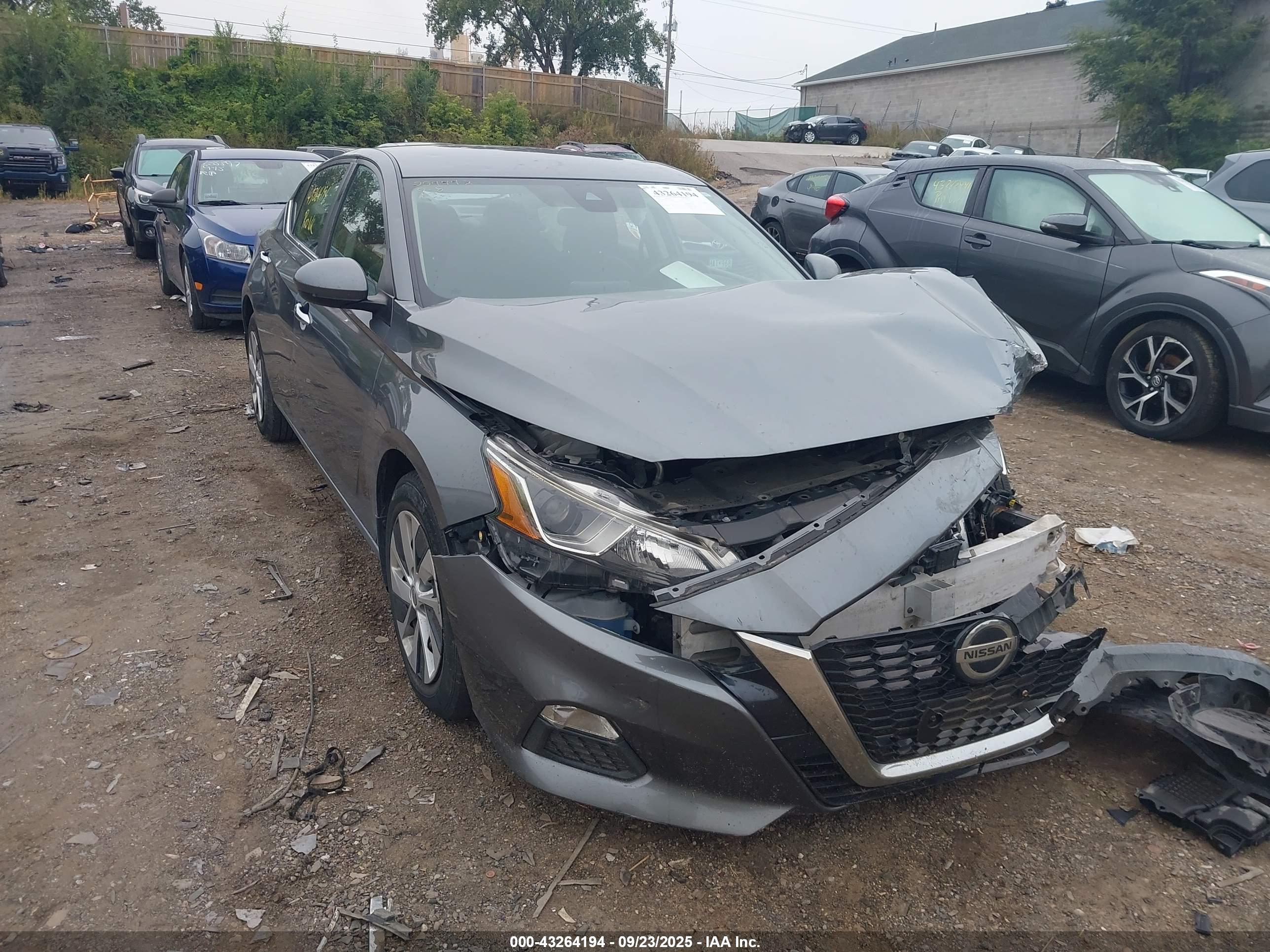 NISSAN ALTIMA image 6