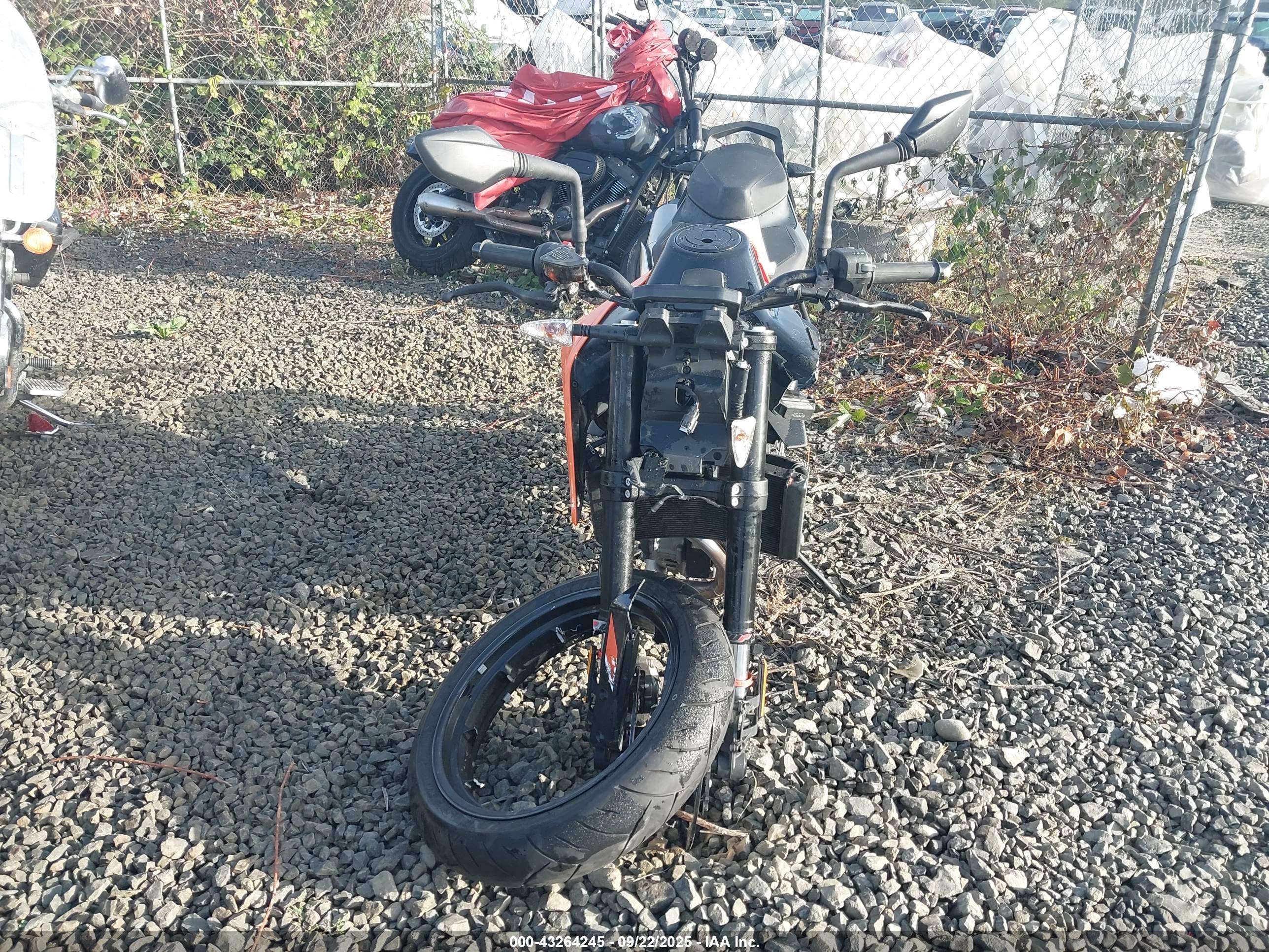 KTM 790 image 5