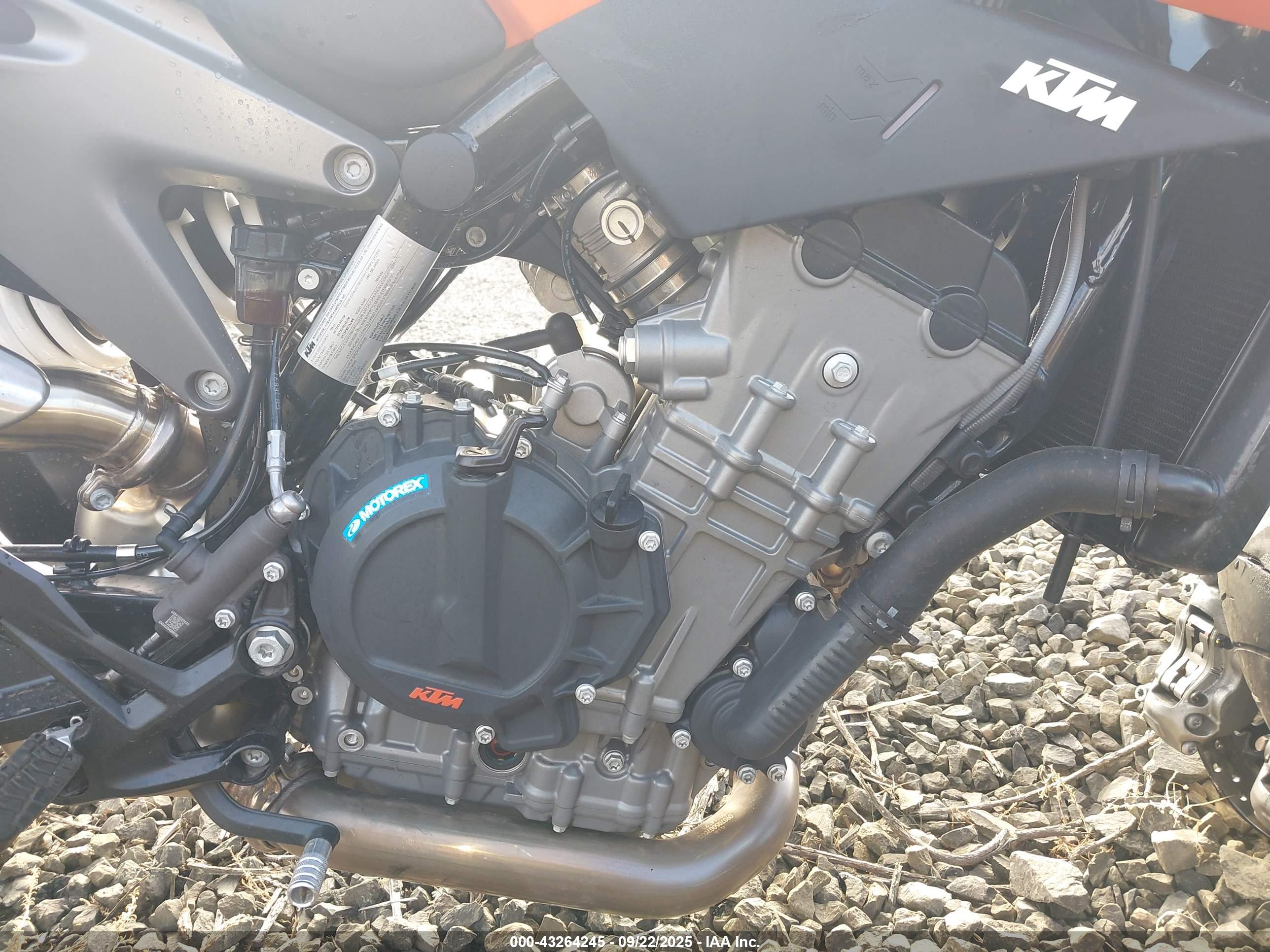 KTM 790 image 8