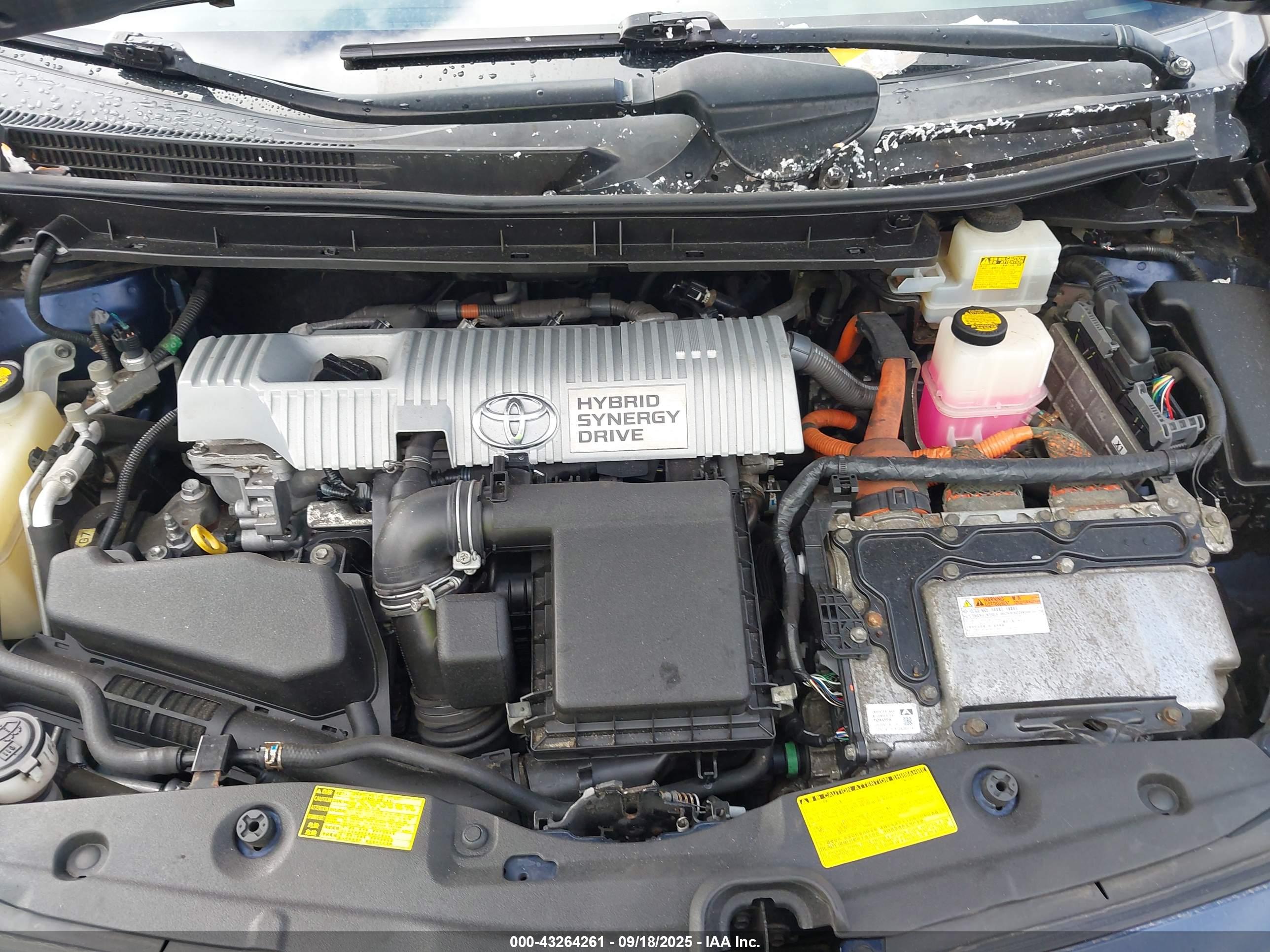TOYOTA PRIUS image 10