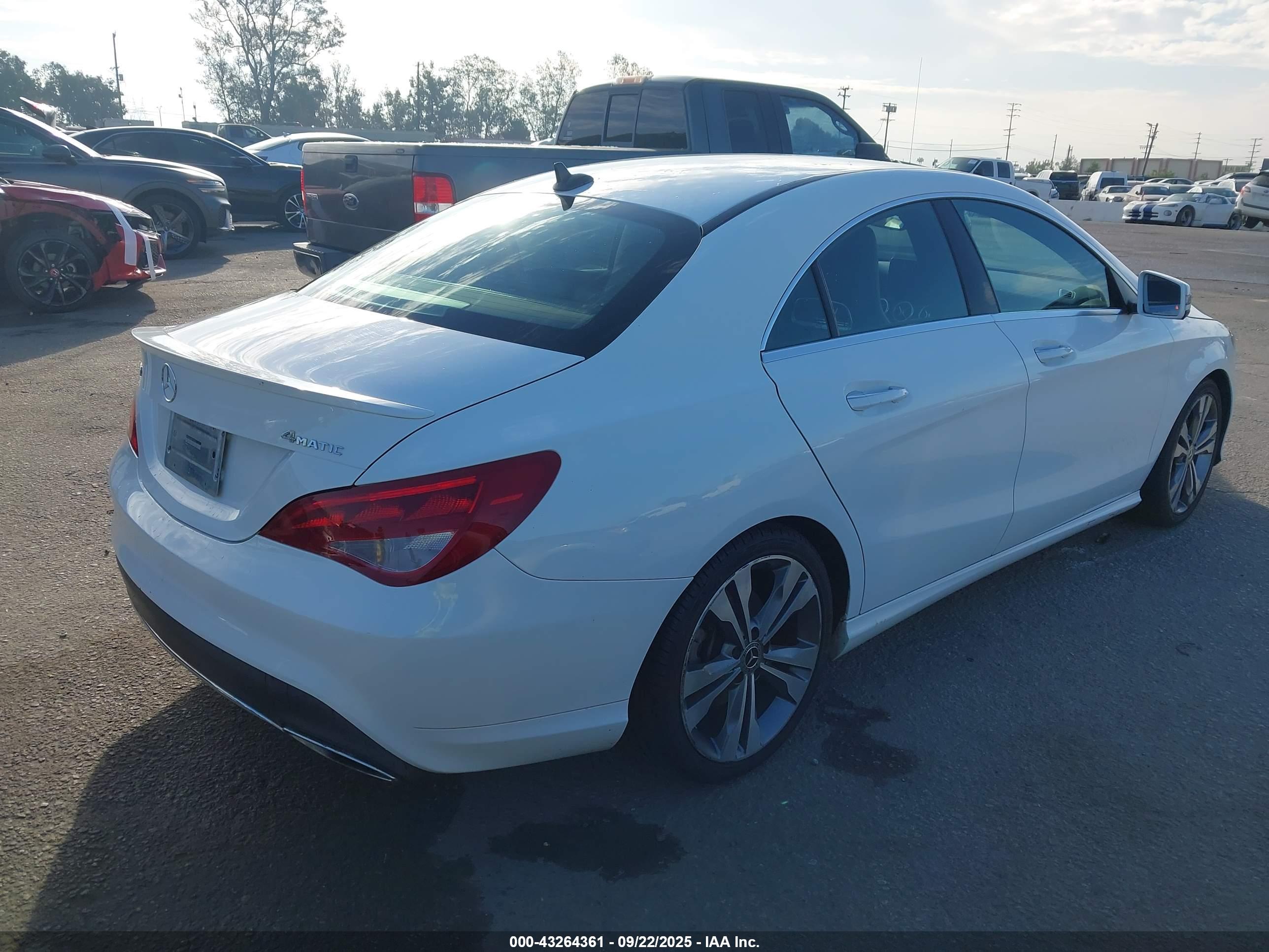 MERCEDES-BENZ CLA image 4