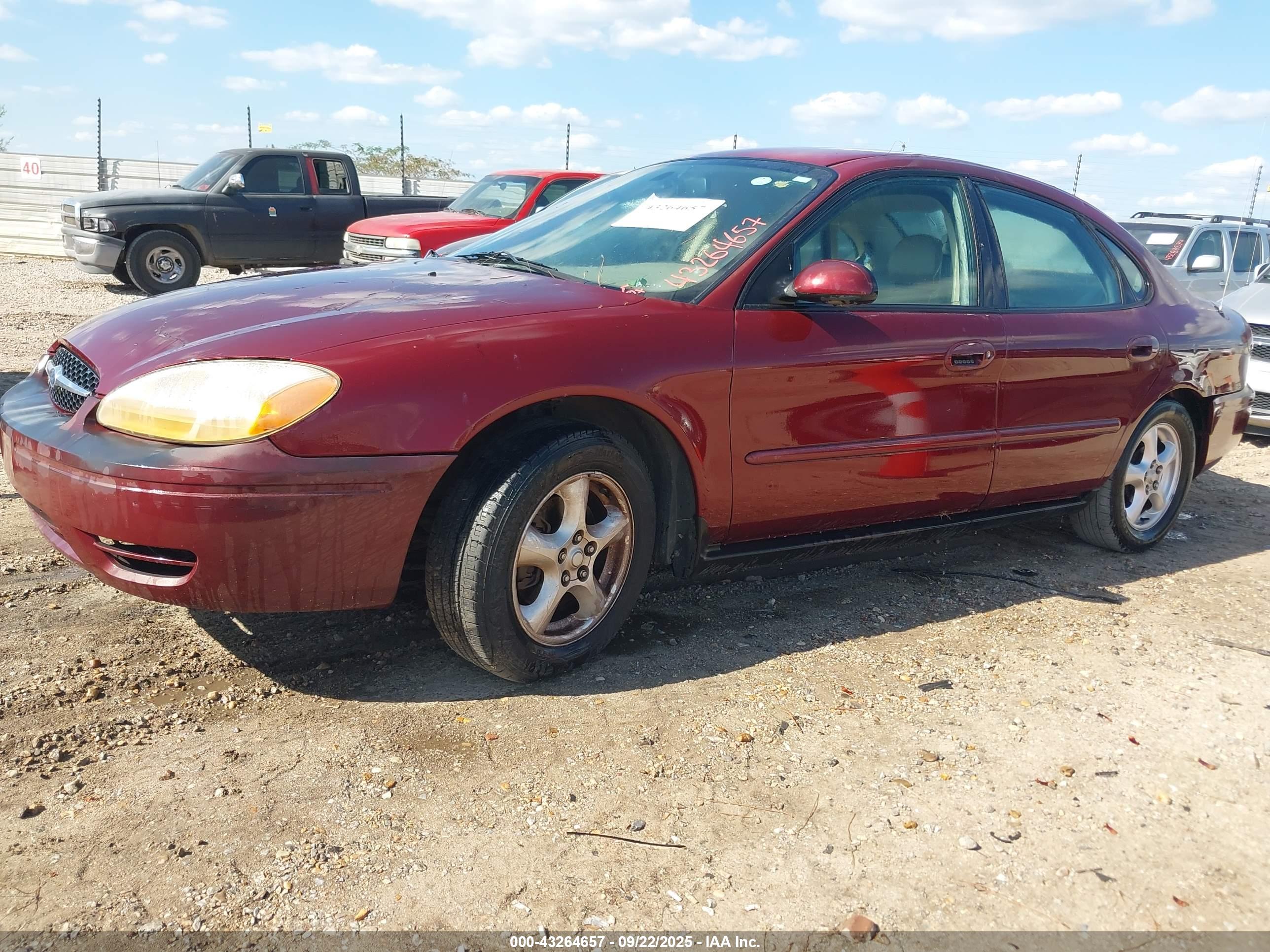 FORD TAURUS image 2