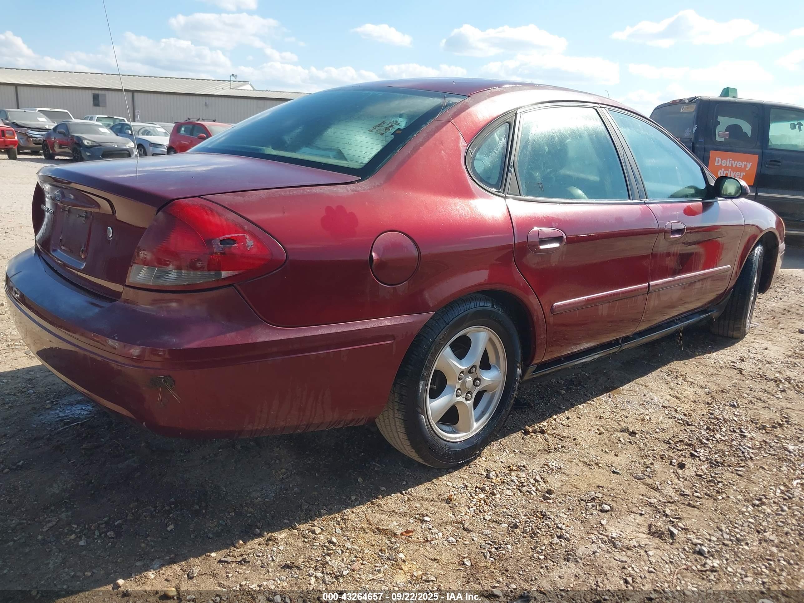 FORD TAURUS image 4