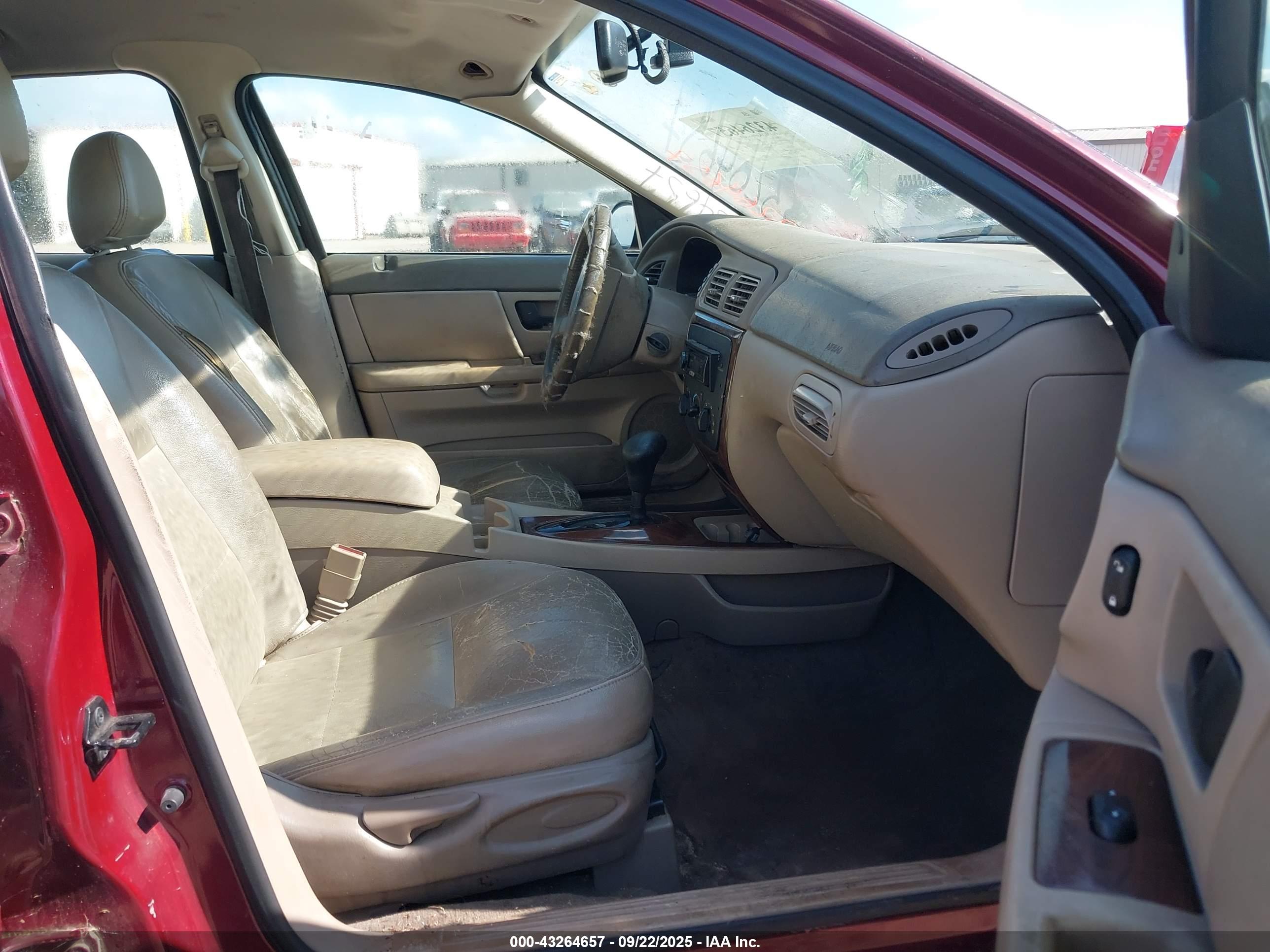 FORD TAURUS image 5