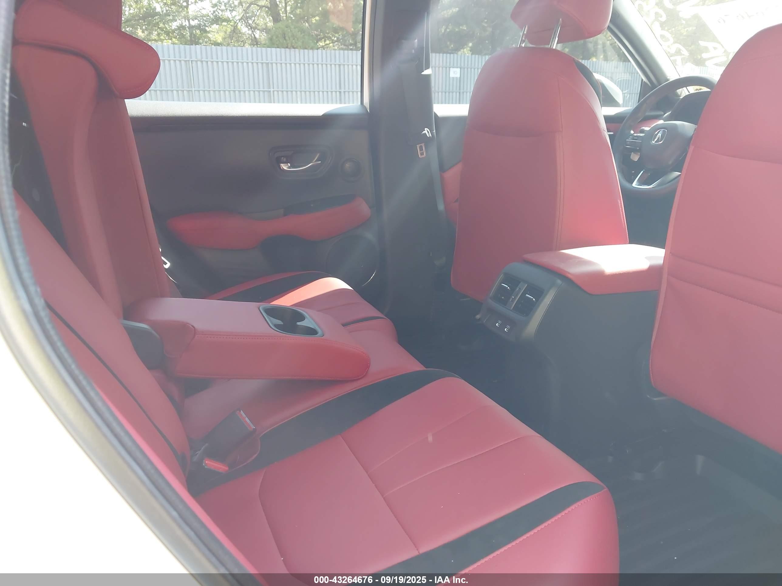 ACURA ADX image 8