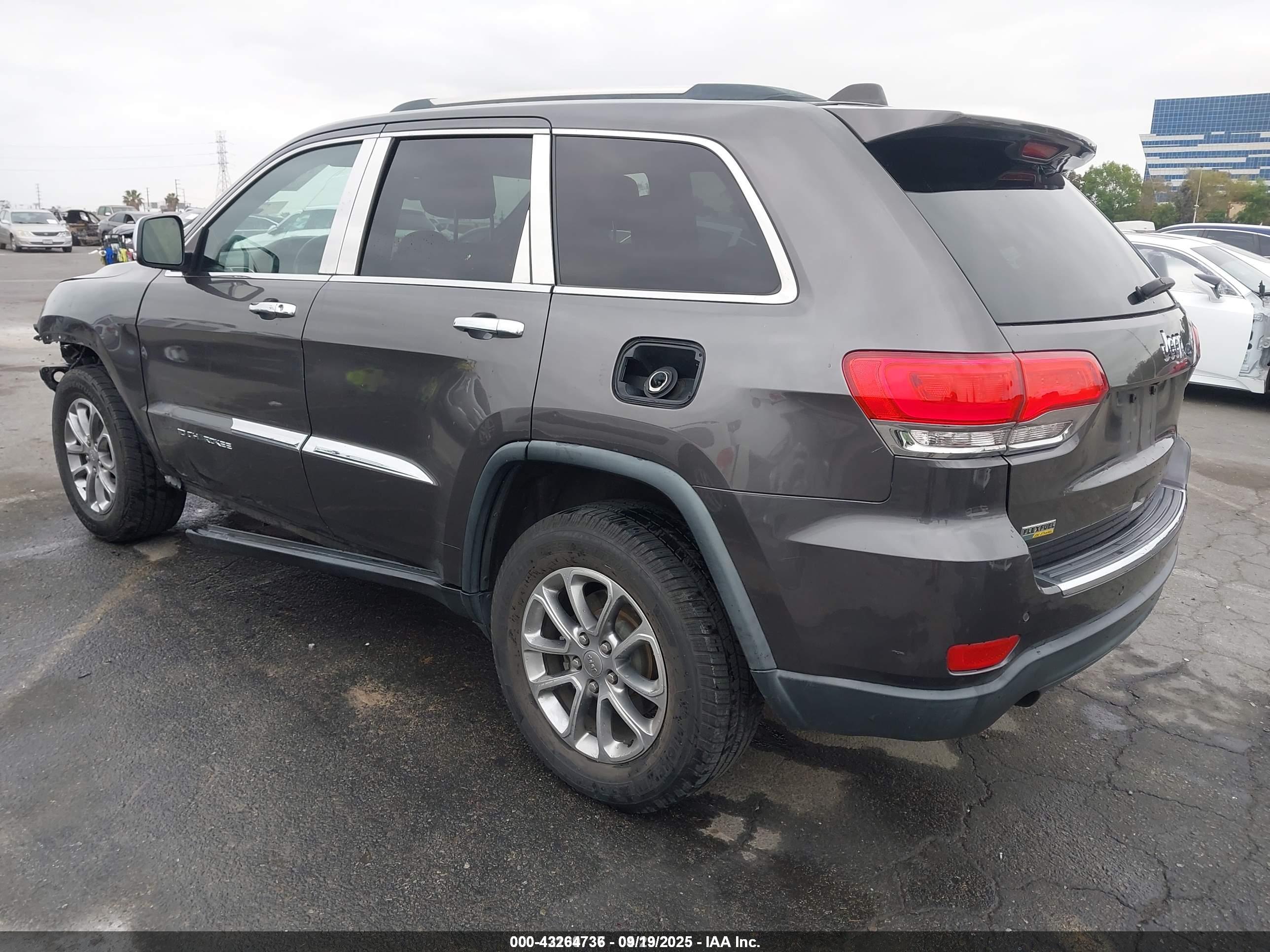 JEEP GRAND image 3