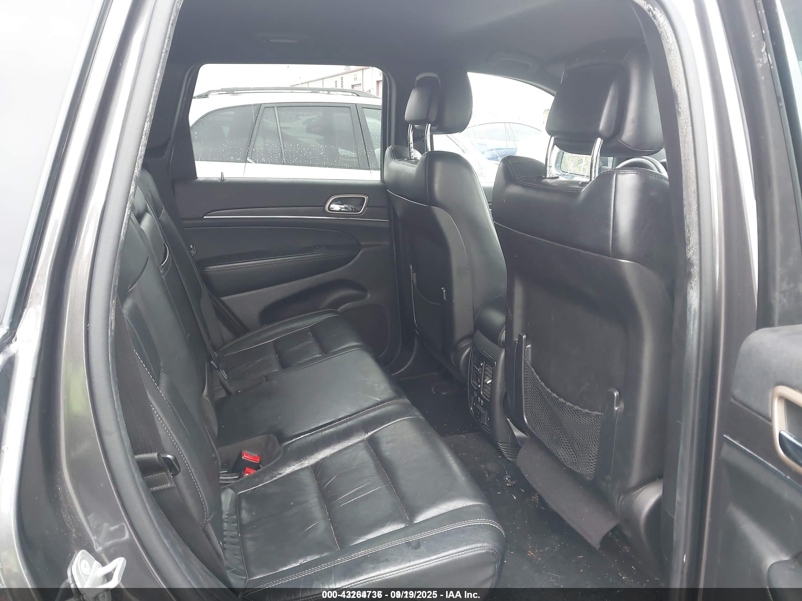 JEEP GRAND image 8