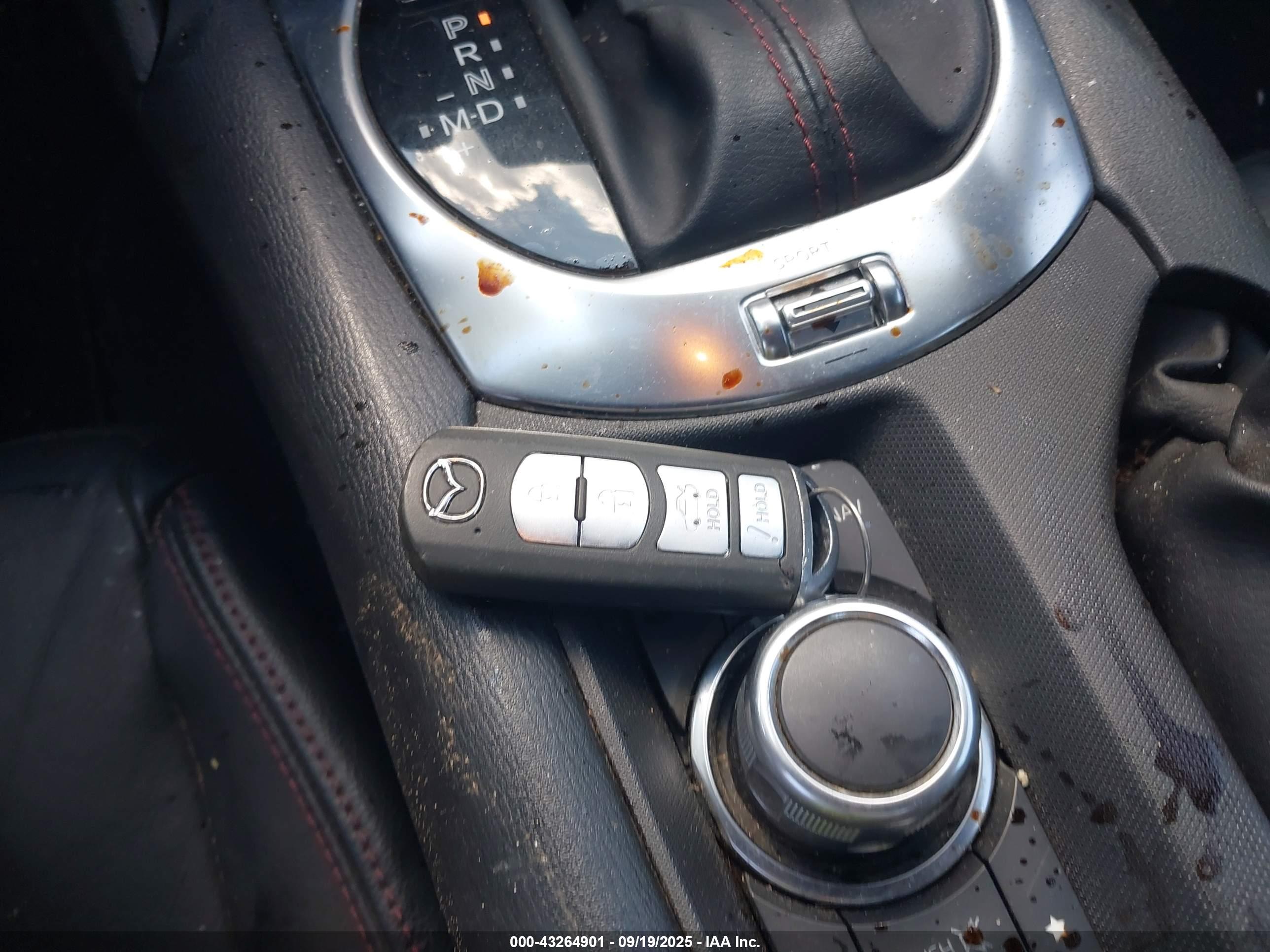 MAZDA MX-5 image 11