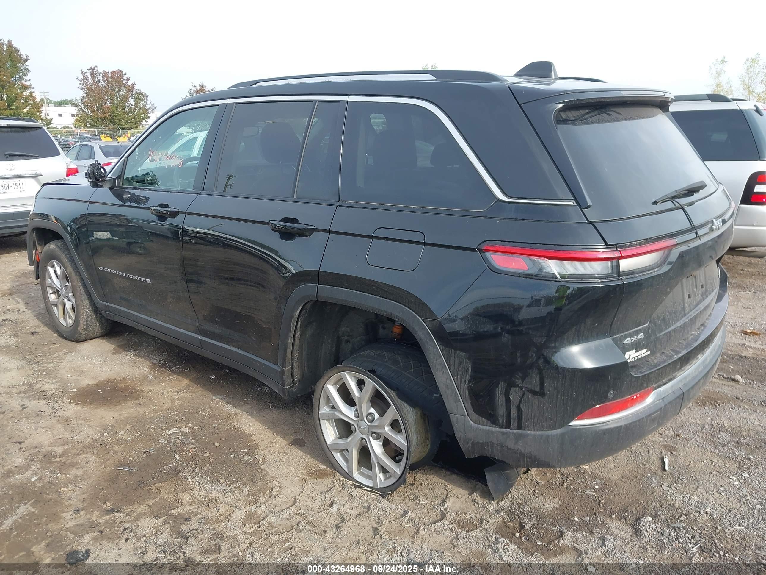 JEEP GRAND image 3