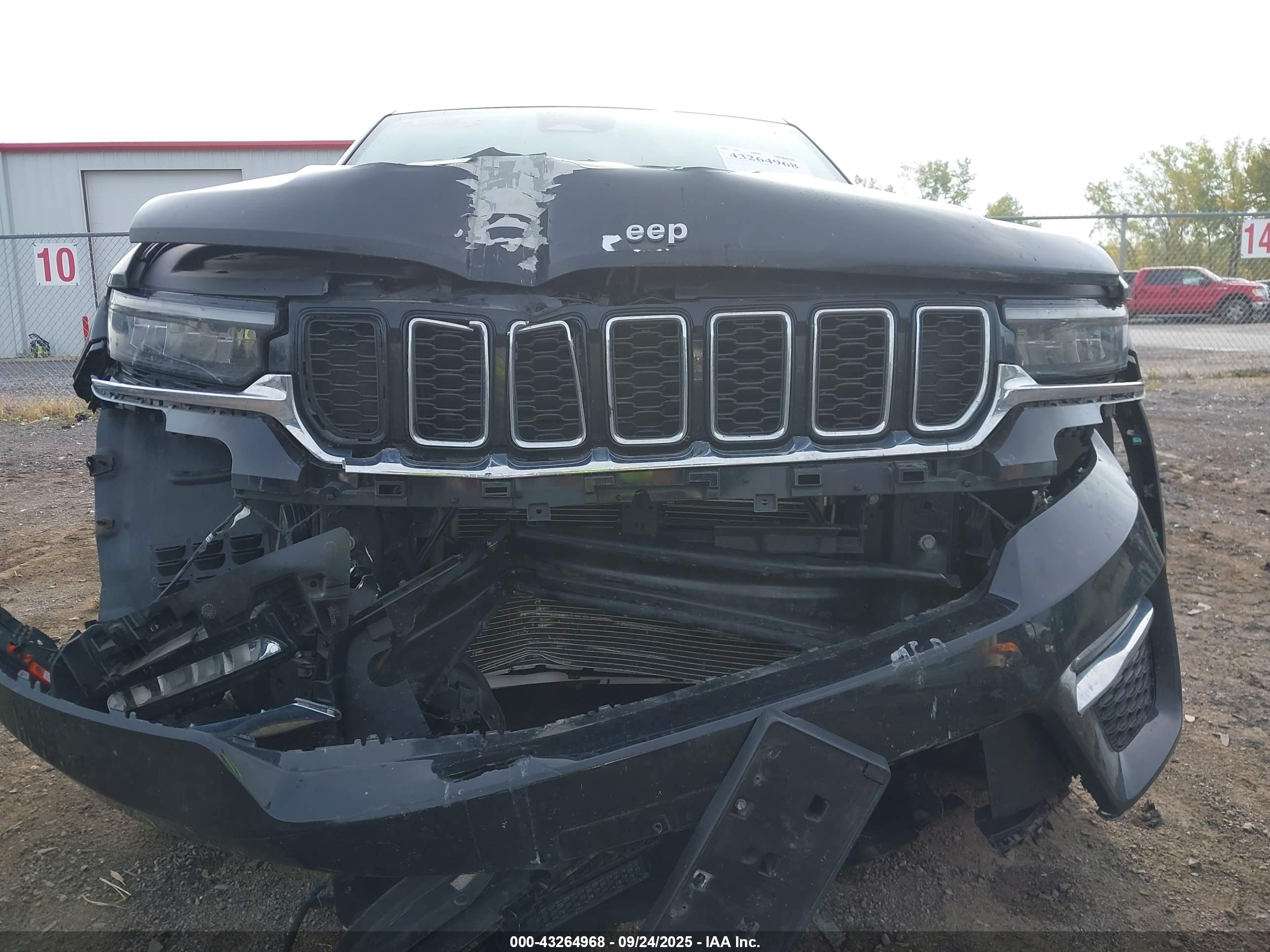 JEEP GRAND image 6