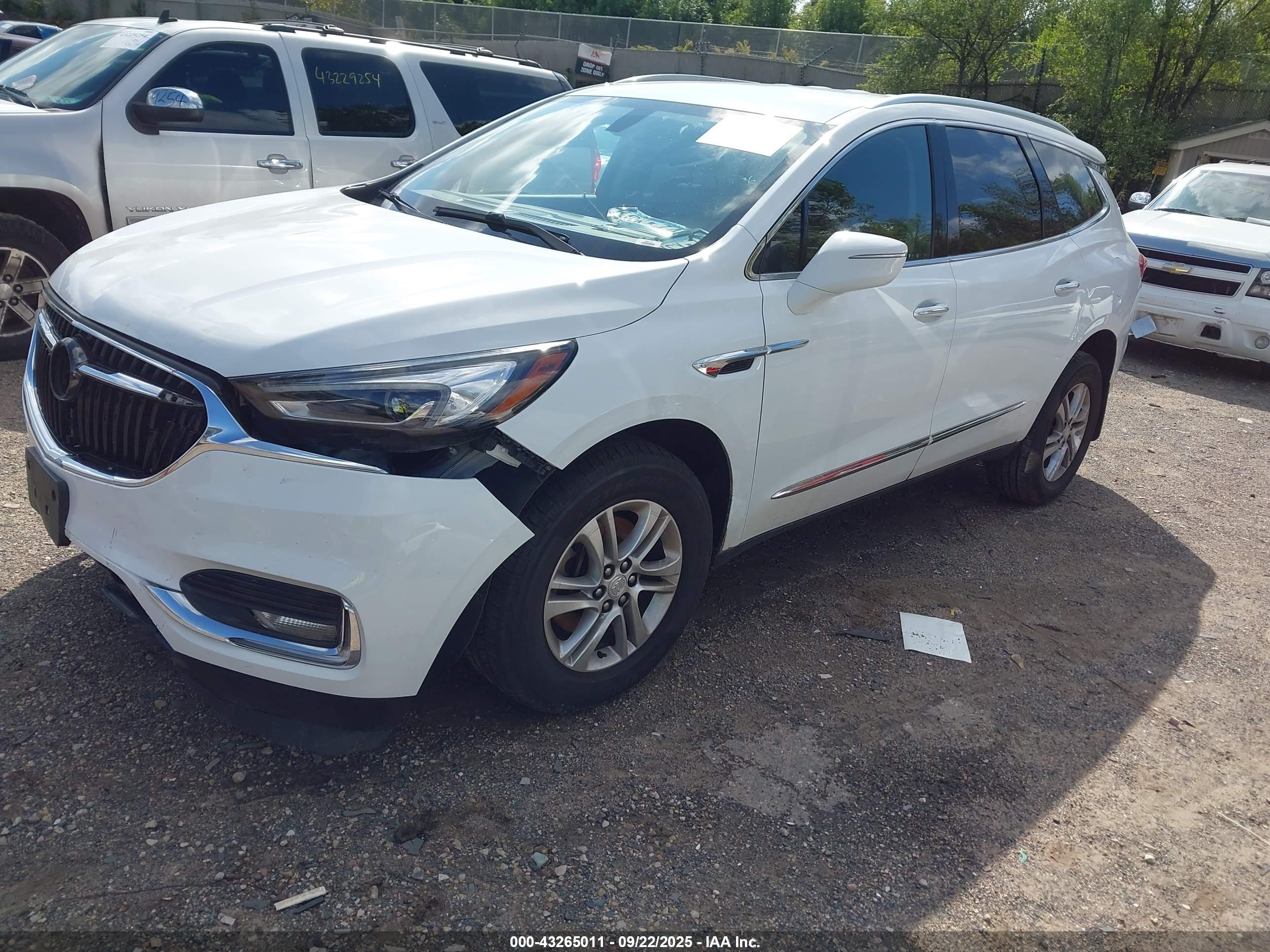 BUICK ENCLAVE image 2