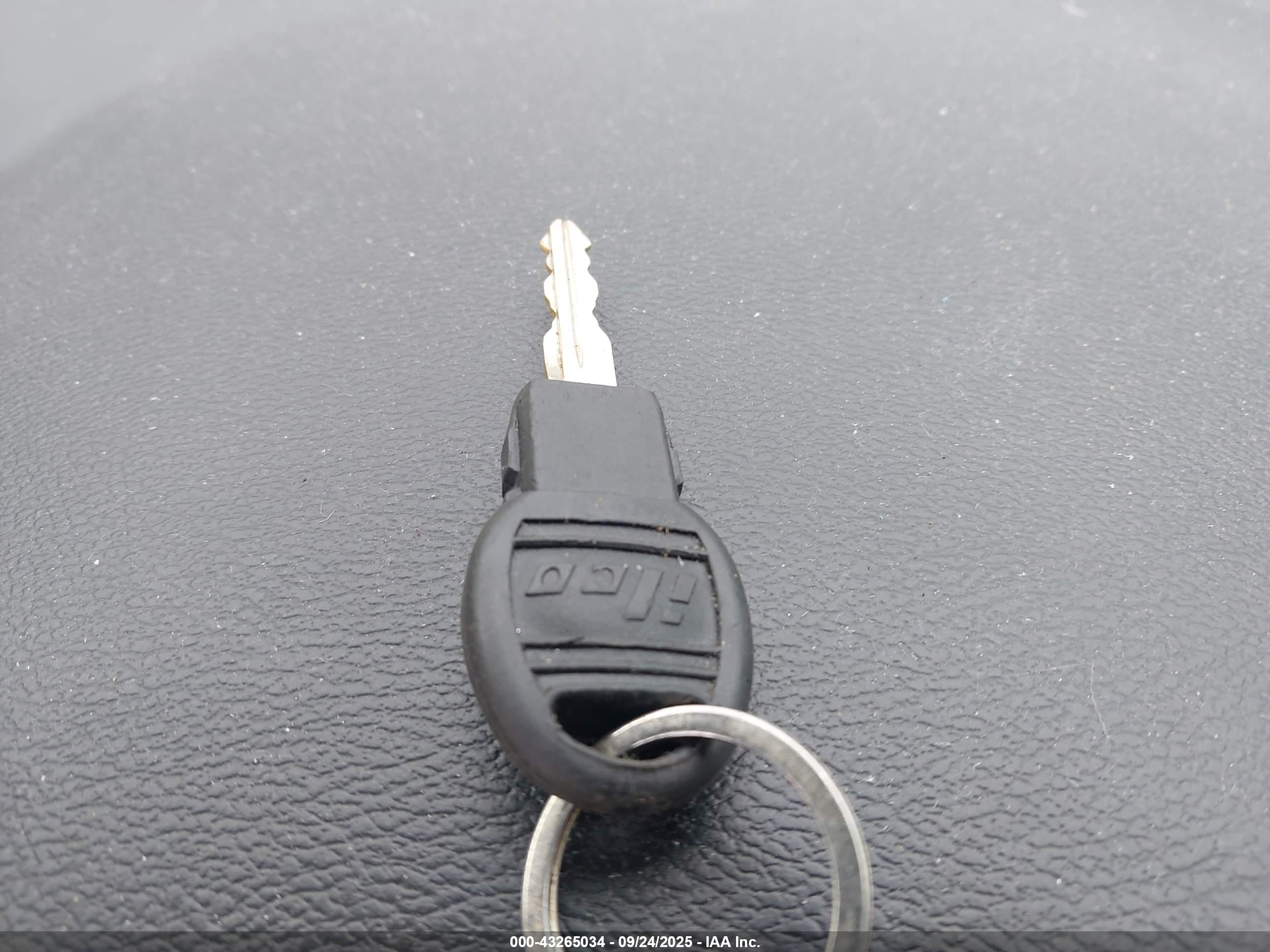 CHRYSLER TOWN image 11