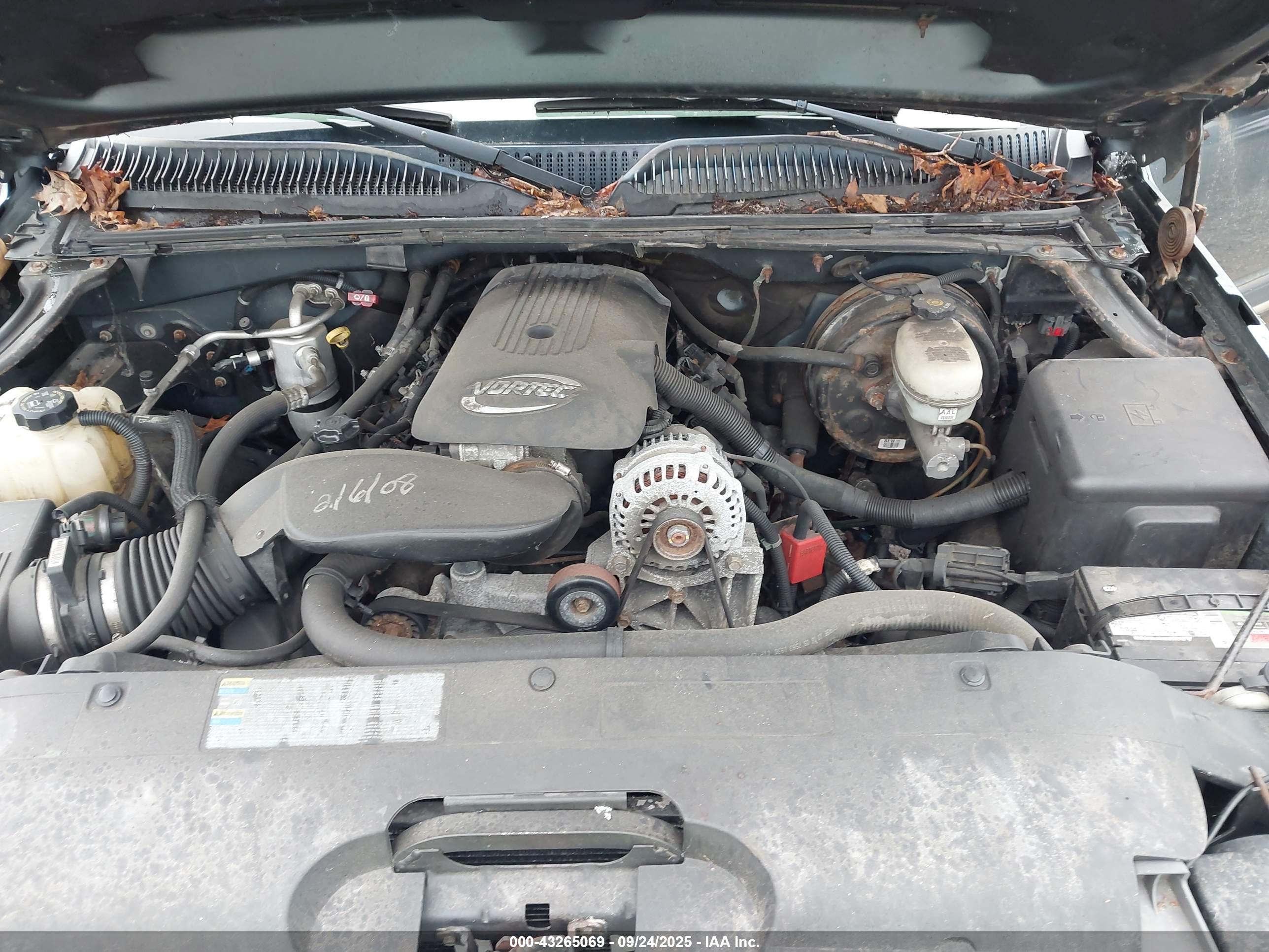 CHEVROLET SILVERADO image 10