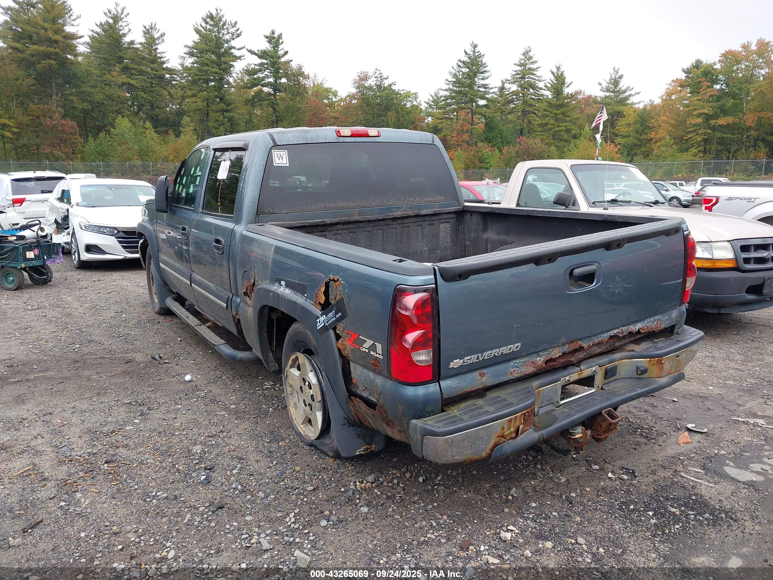 CHEVROLET SILVERADO image 3