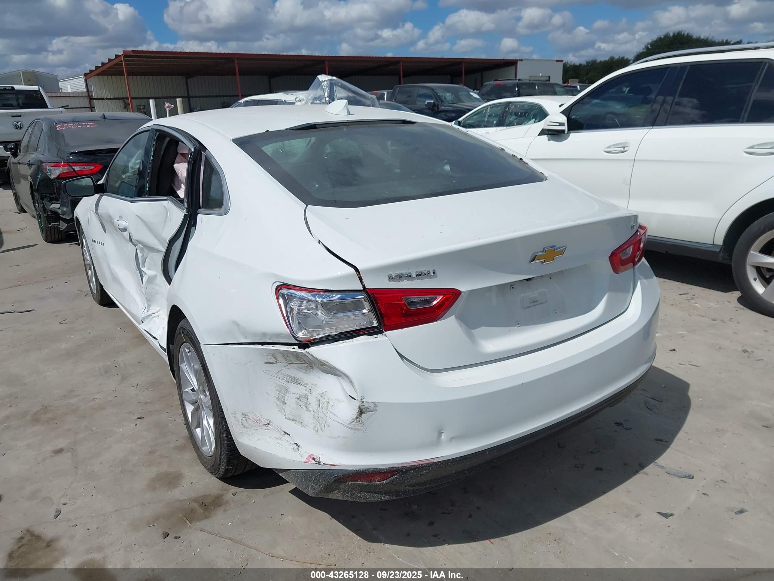 CHEVROLET MALIBU image 3